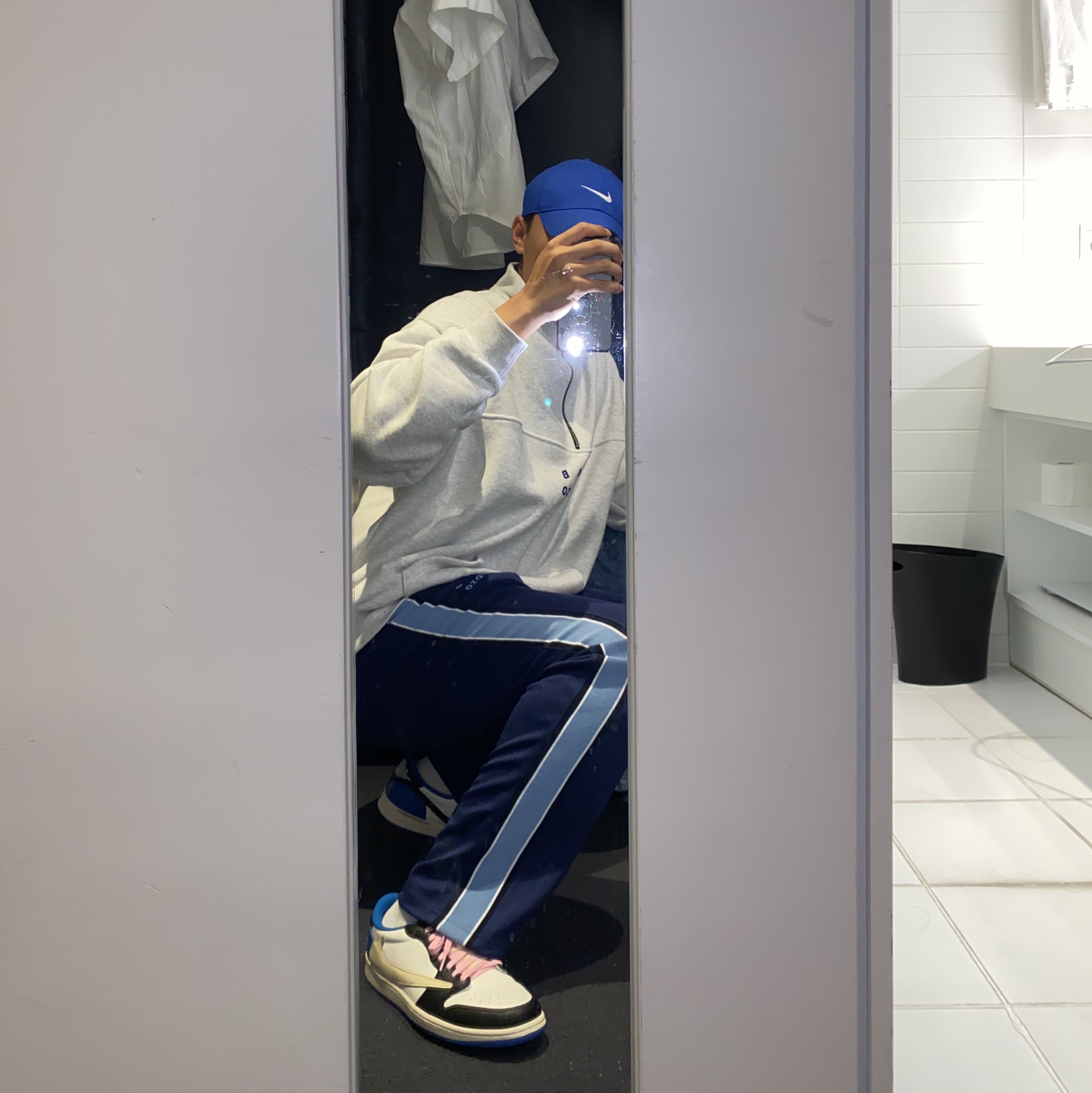IAB Studio Half Zip Pullover Light Gray, IAB Studio Track Pants Navy - 21SS 착용 스타일