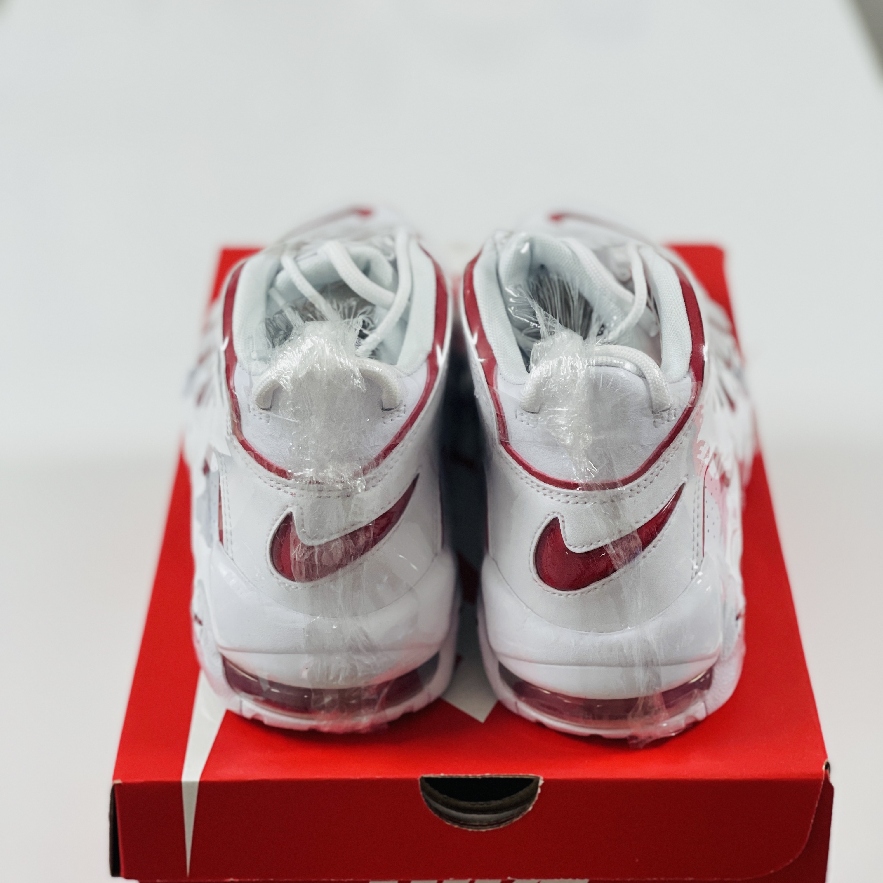 Nike Air More Uptempo White Varsity Red 2021 착용 스타일 - 4