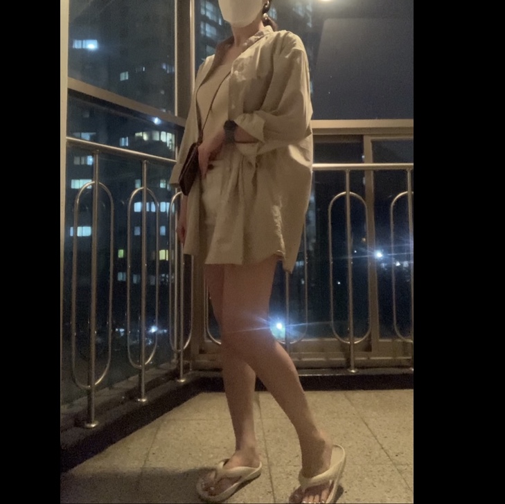 New Balance x Taw&Toe Flip Flop Ivory 착용 스타일 - 1
