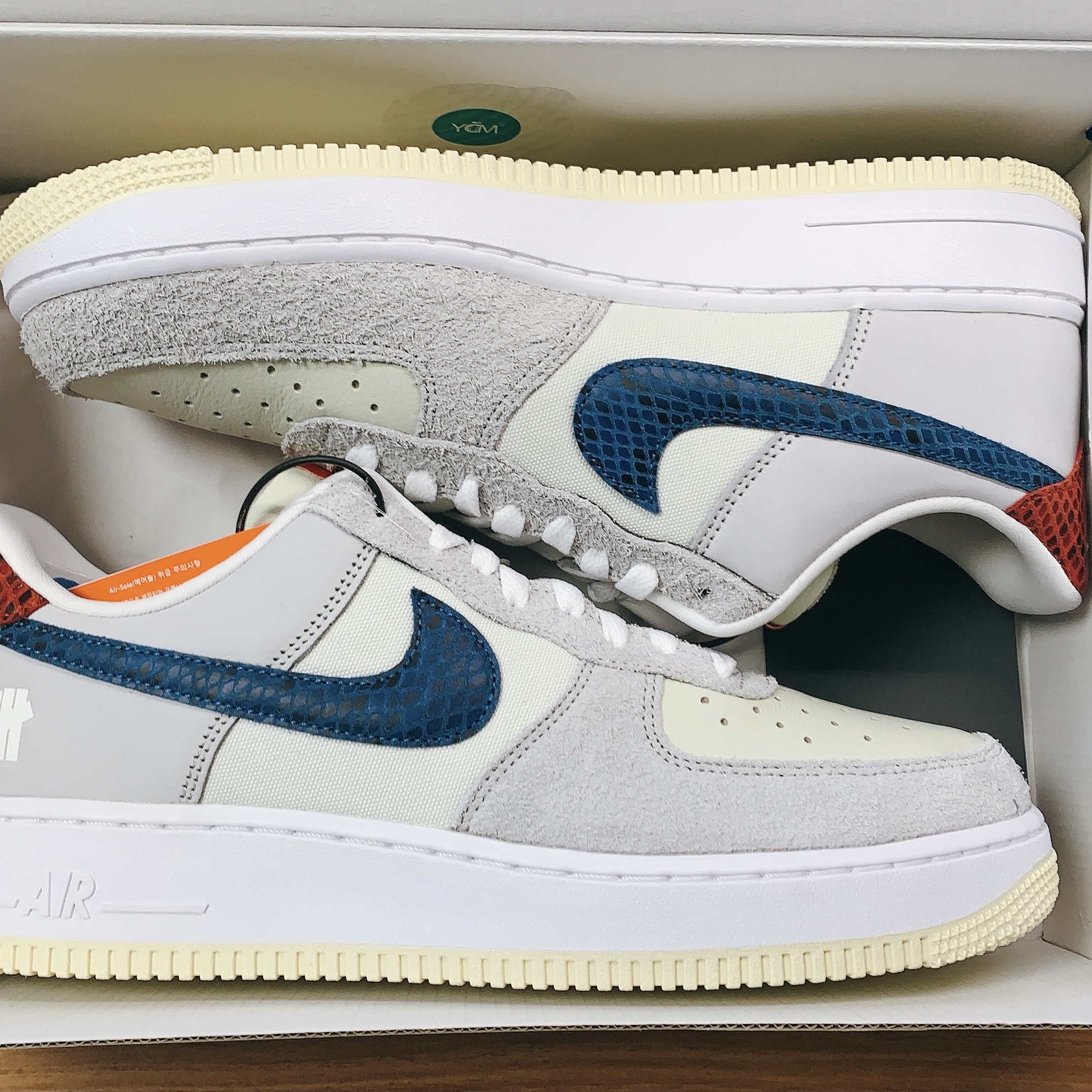 Nike x Undefeated Air Force 1 Low SP 5 On It 착용 스타일 - 1
