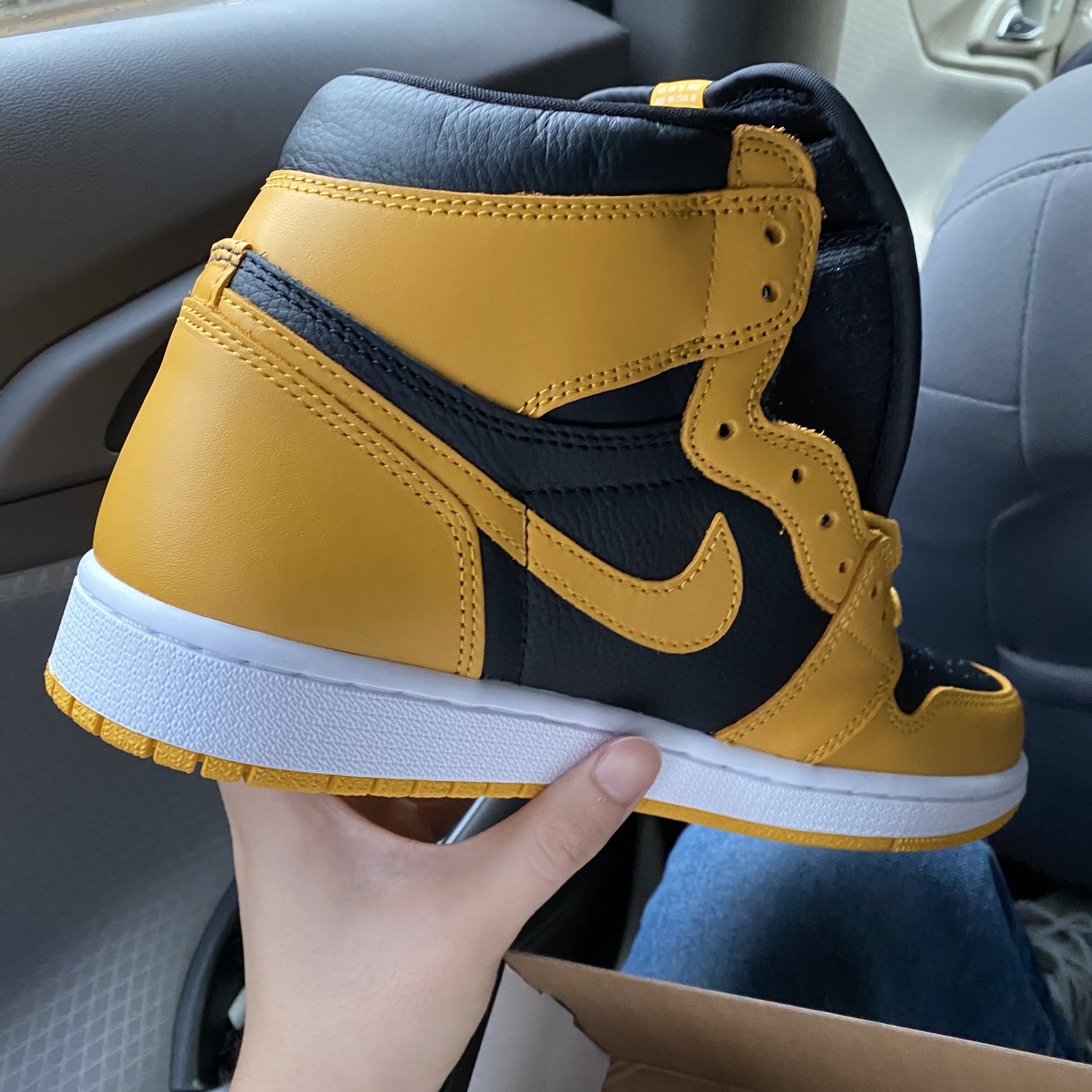 Jordan 1 Retro High OG Pollen 착용 스타일 - 3