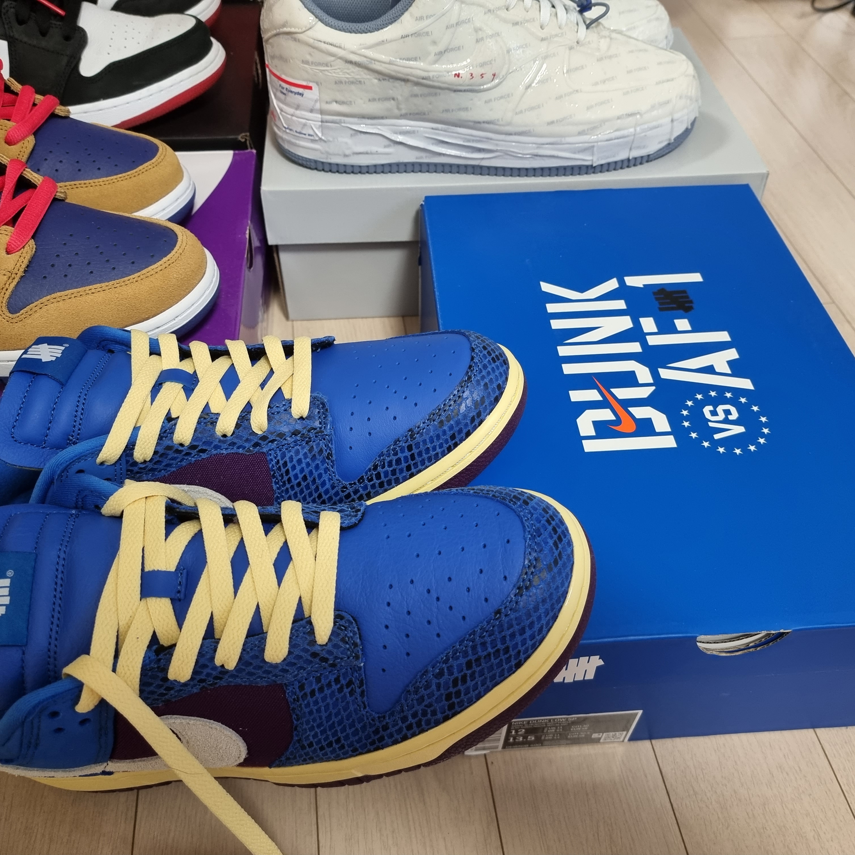 Nike x Undefeated Dunk Low SP 5 On It 착용 스타일 - 2