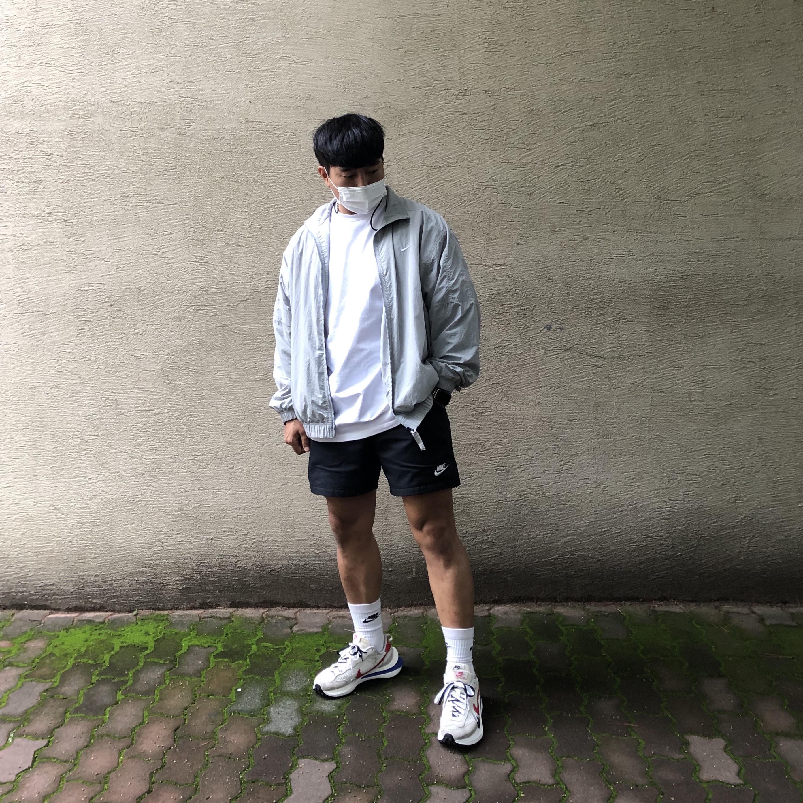 Nike x Sacai VaporWaffle Royal Fuchsia 착용 스타일