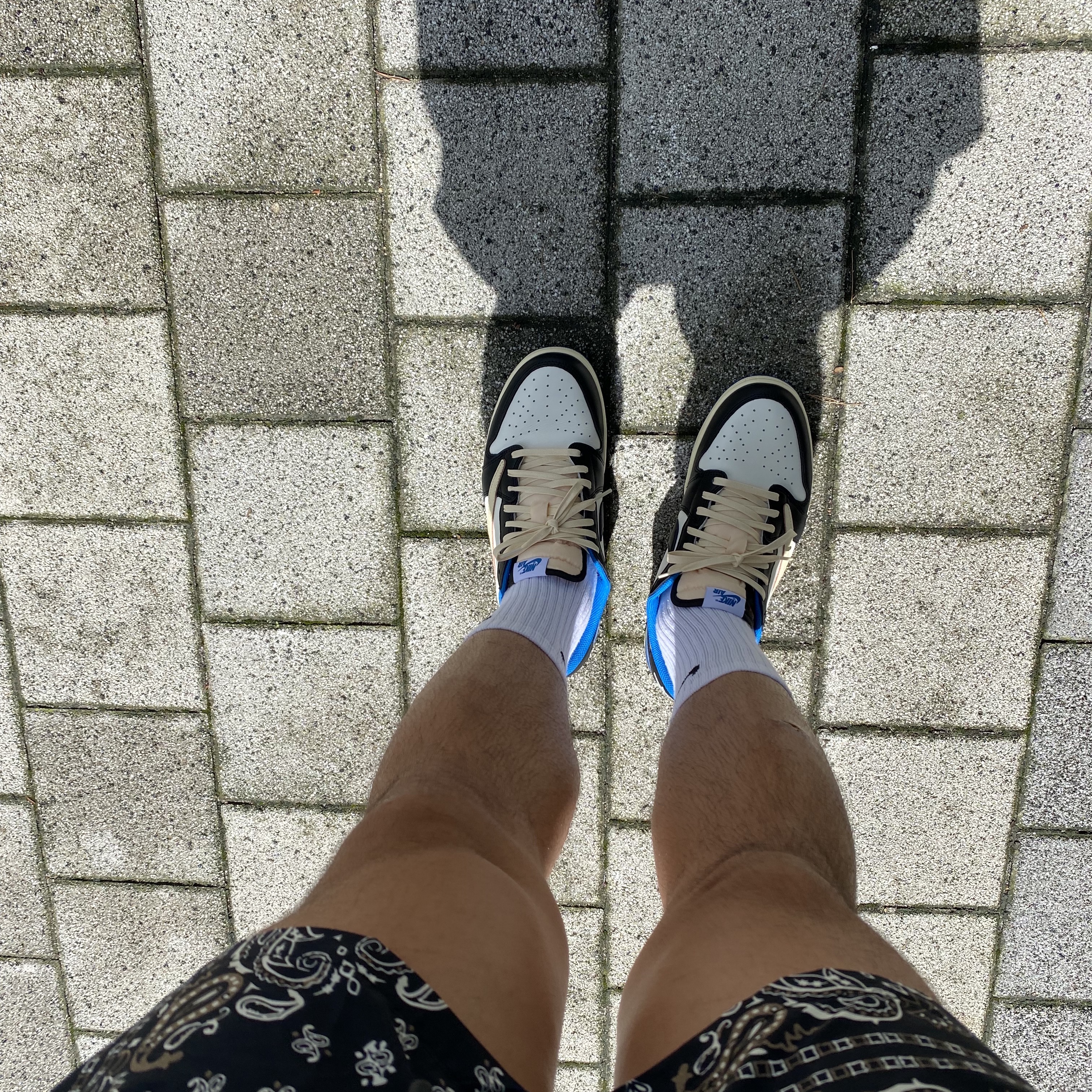 Jordan 1 x Travis Scott x Fragment Retro Low OG SP Military Blue, Jordan x Travis Scott x Fragment T-Shirt Sail (DJ0619-133) 착용 스타일 - 3