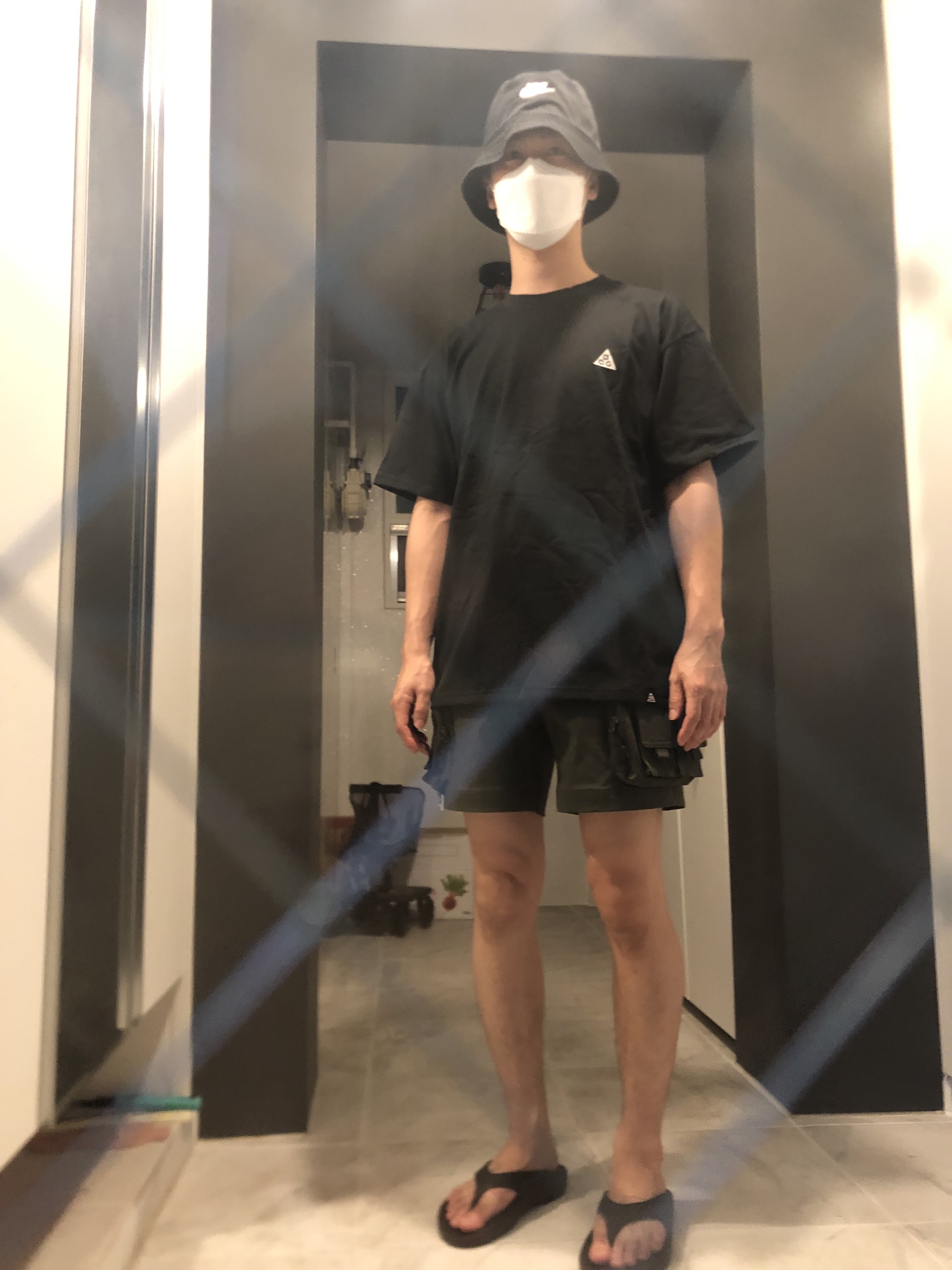 Nike ACG Cargo Shorts Sequoia - Asia, Nike ACG LBR T-Shirt Black - Asia 착용 스타일