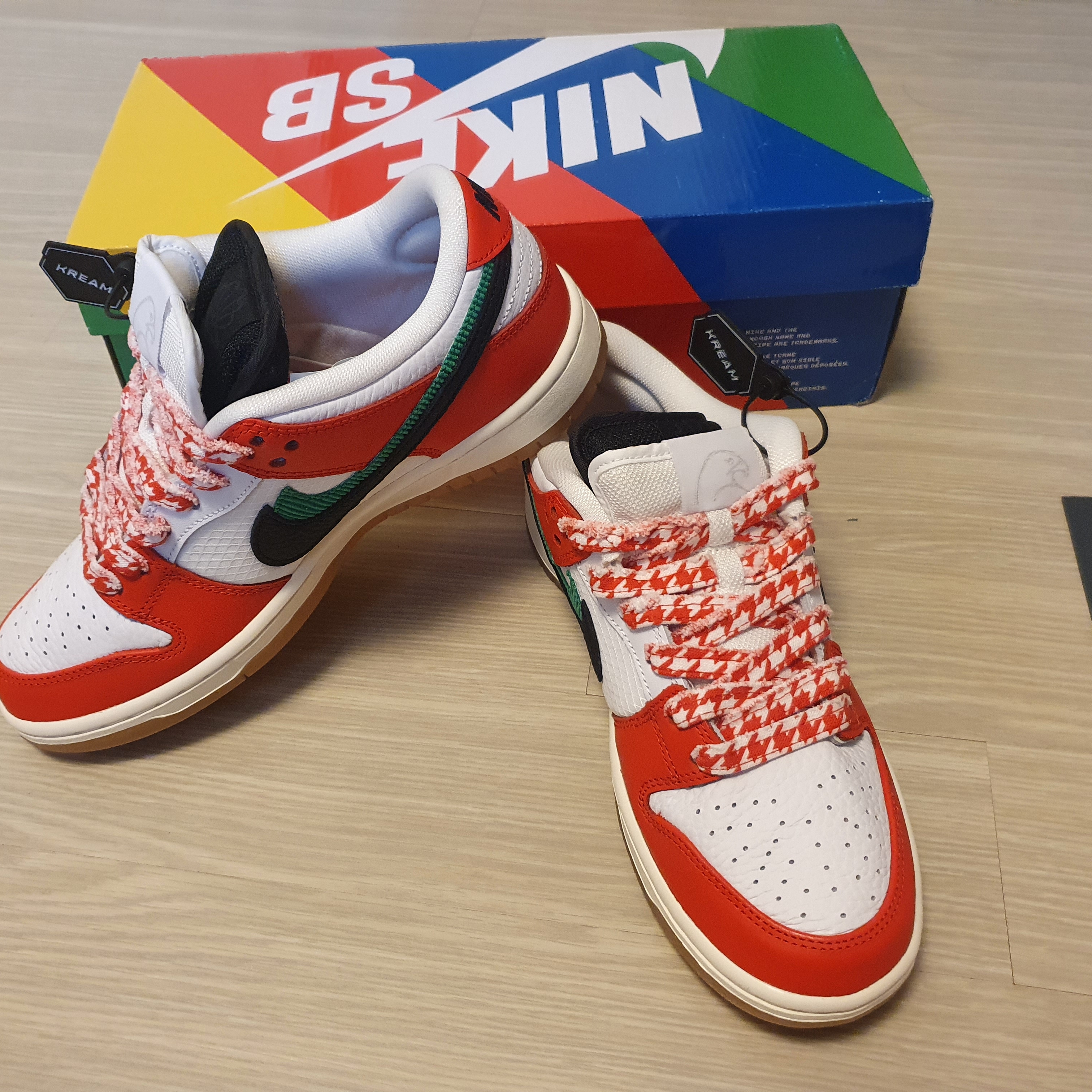 Nike x Frame Skate SB Dunk Low Pro Habibi 착용 스타일 - 4