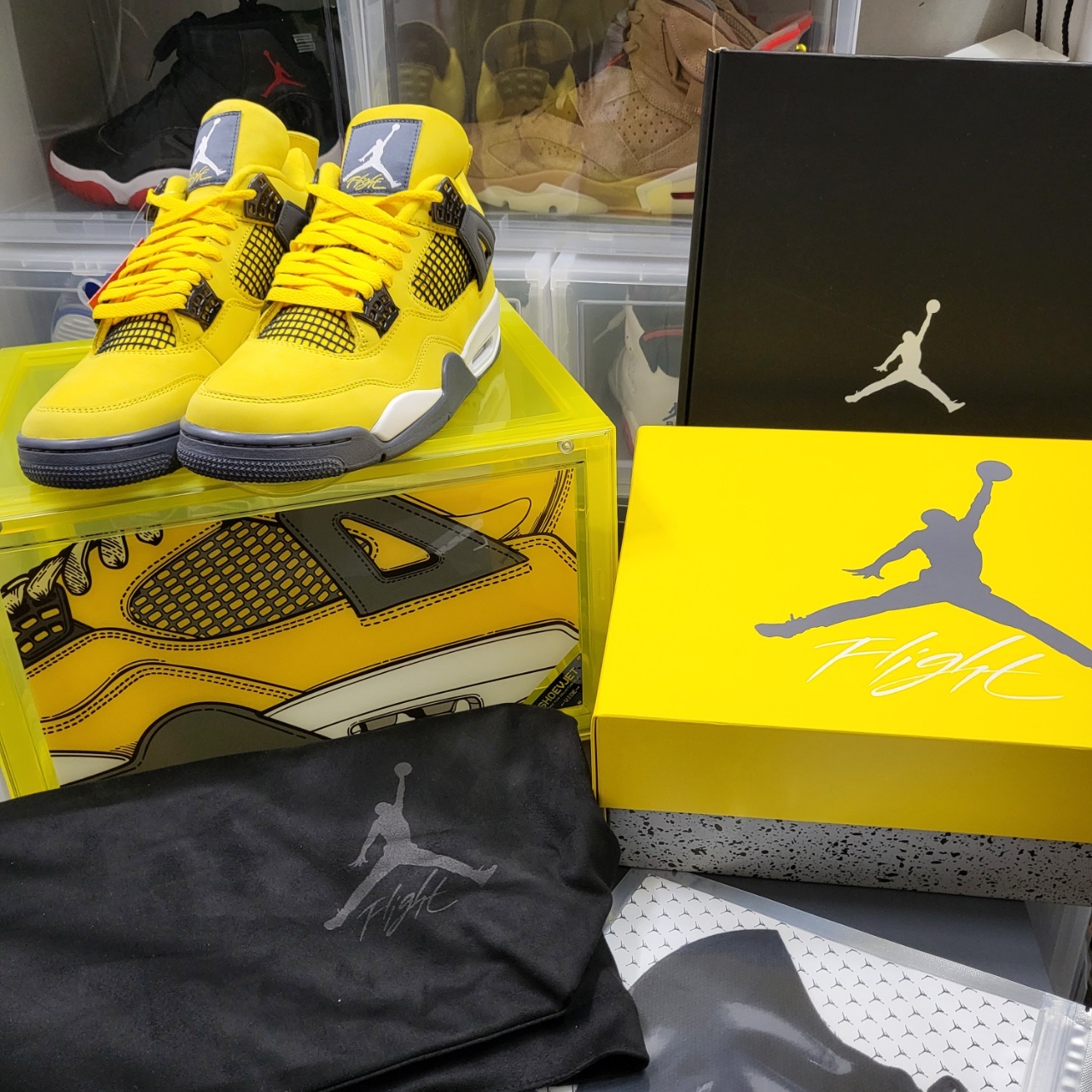 Jordan 4 Retro Tour Yellow (Special Ver.) 착용 스타일