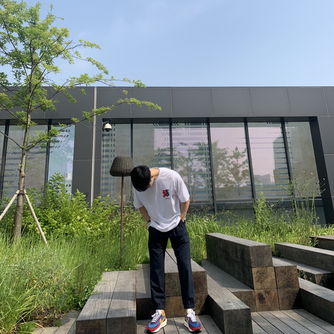 Nike x Sacai LDWaffle Blue Multi 착용 스타일
