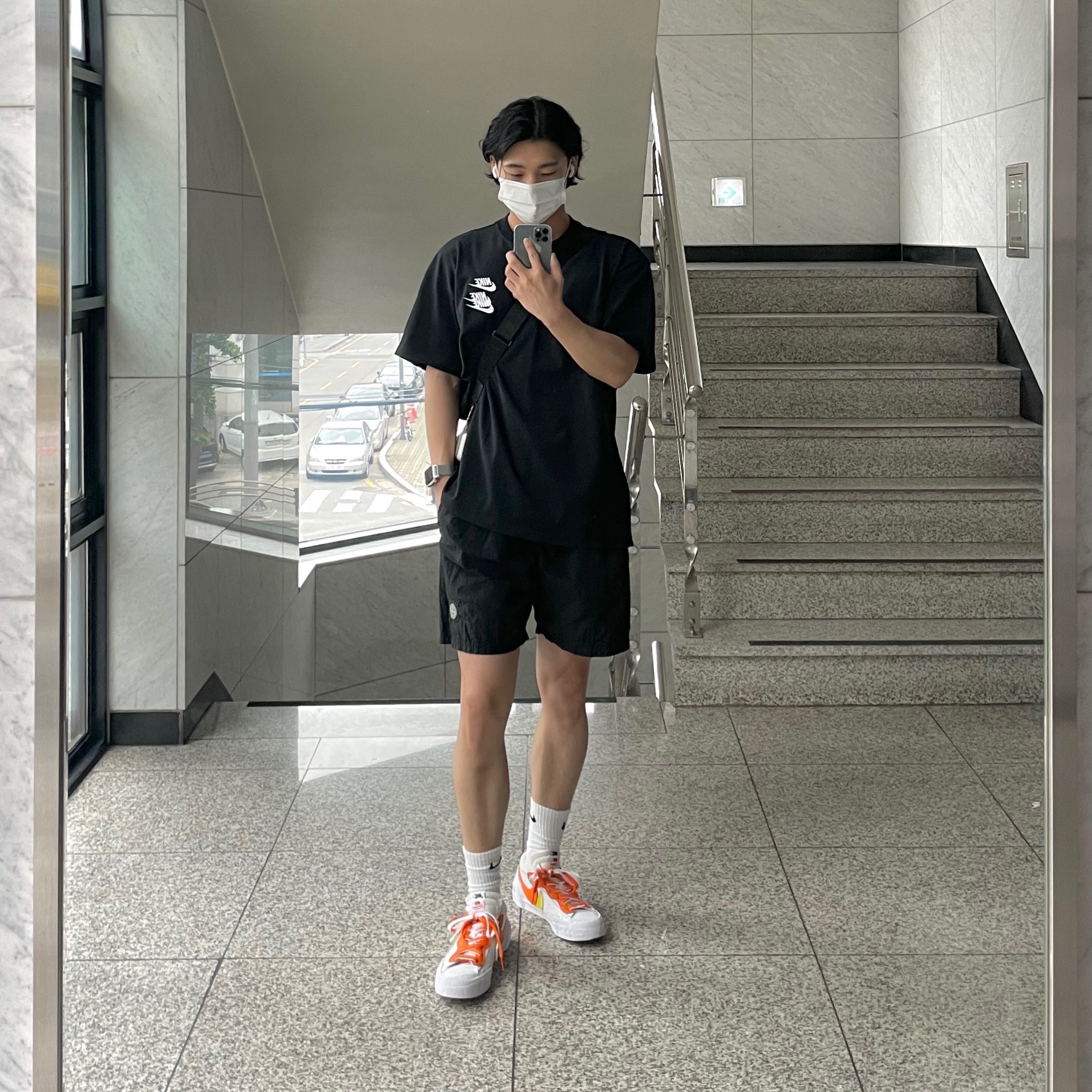 Nike x Sacai Blazer Low Magma Orange, Stone Island B0943 Nylon Metal Swimming Trunk Black - 21SS 착용 스타일