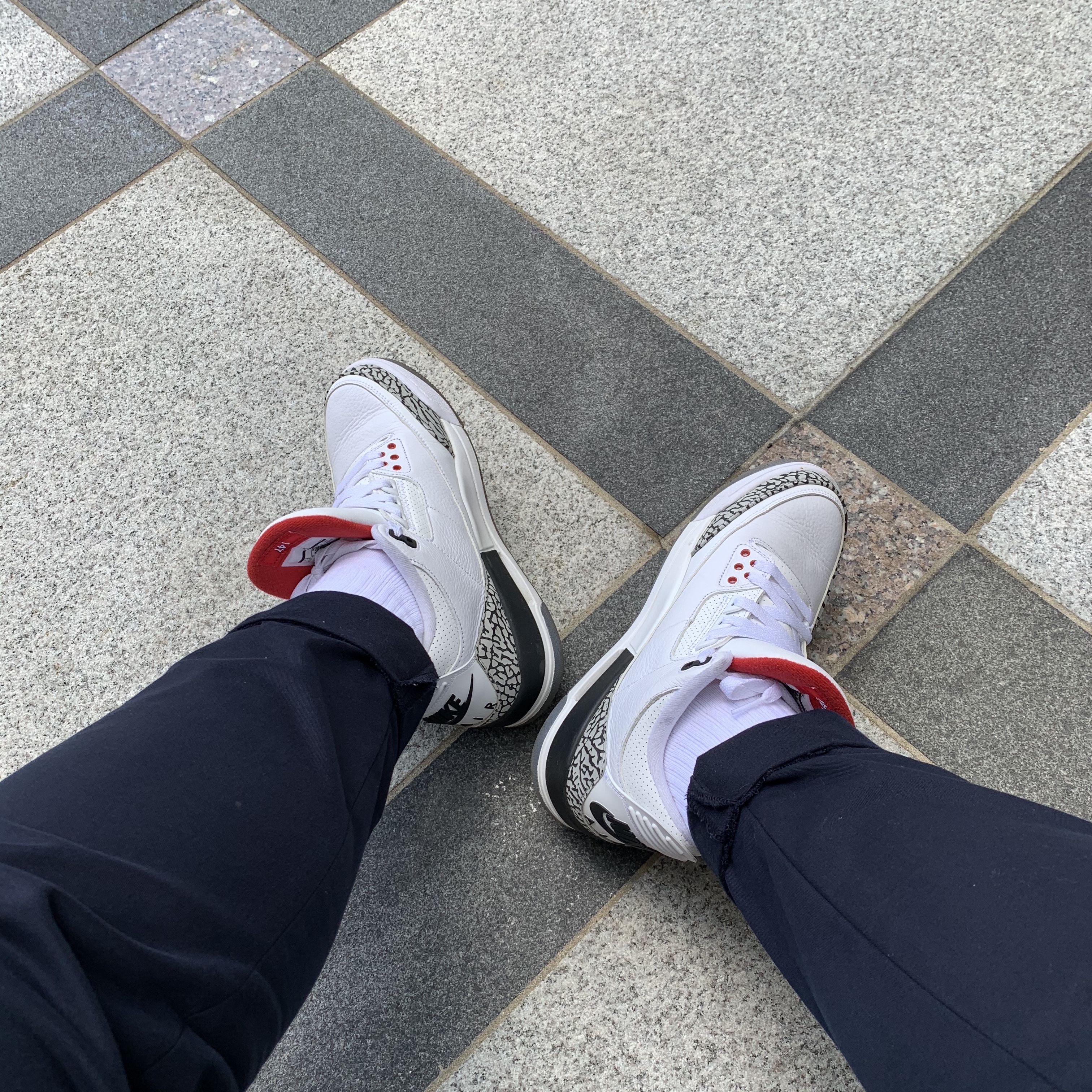 Jordan 3 Retro Free Throw Line White Cement 착용 스타일 - 1