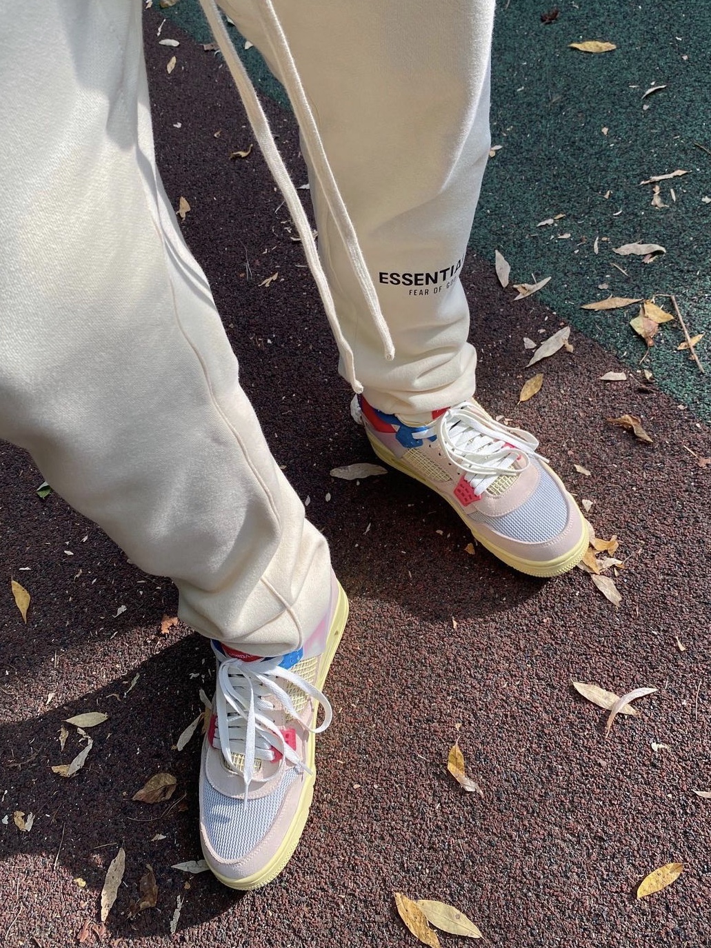 Jordan 4 x Union Retro Guava Ice, Essentials T-Shirt Cream - 21SS 착용 스타일 - 2