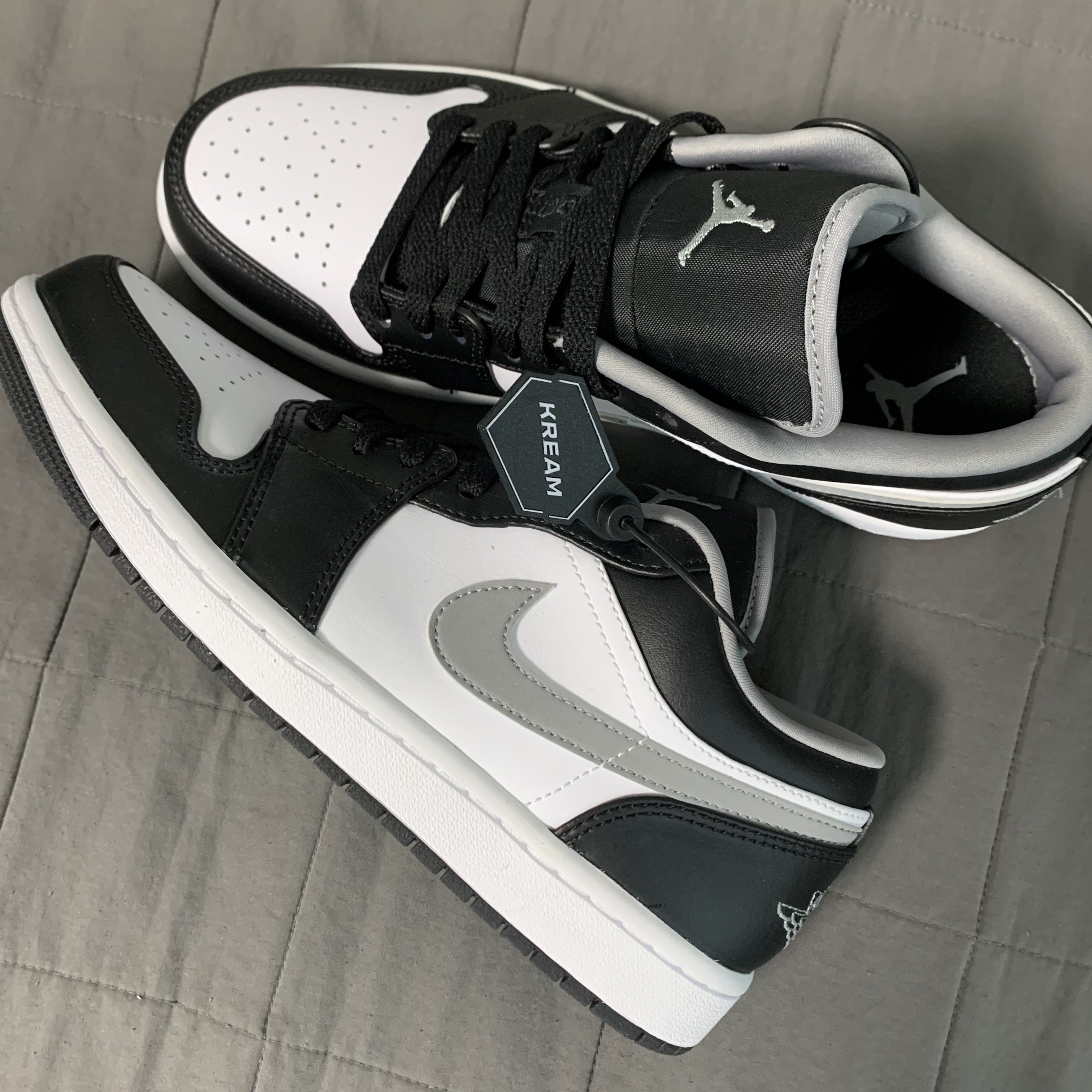 Jordan 1 Low Black Particle Grey 착용 스타일 - 2