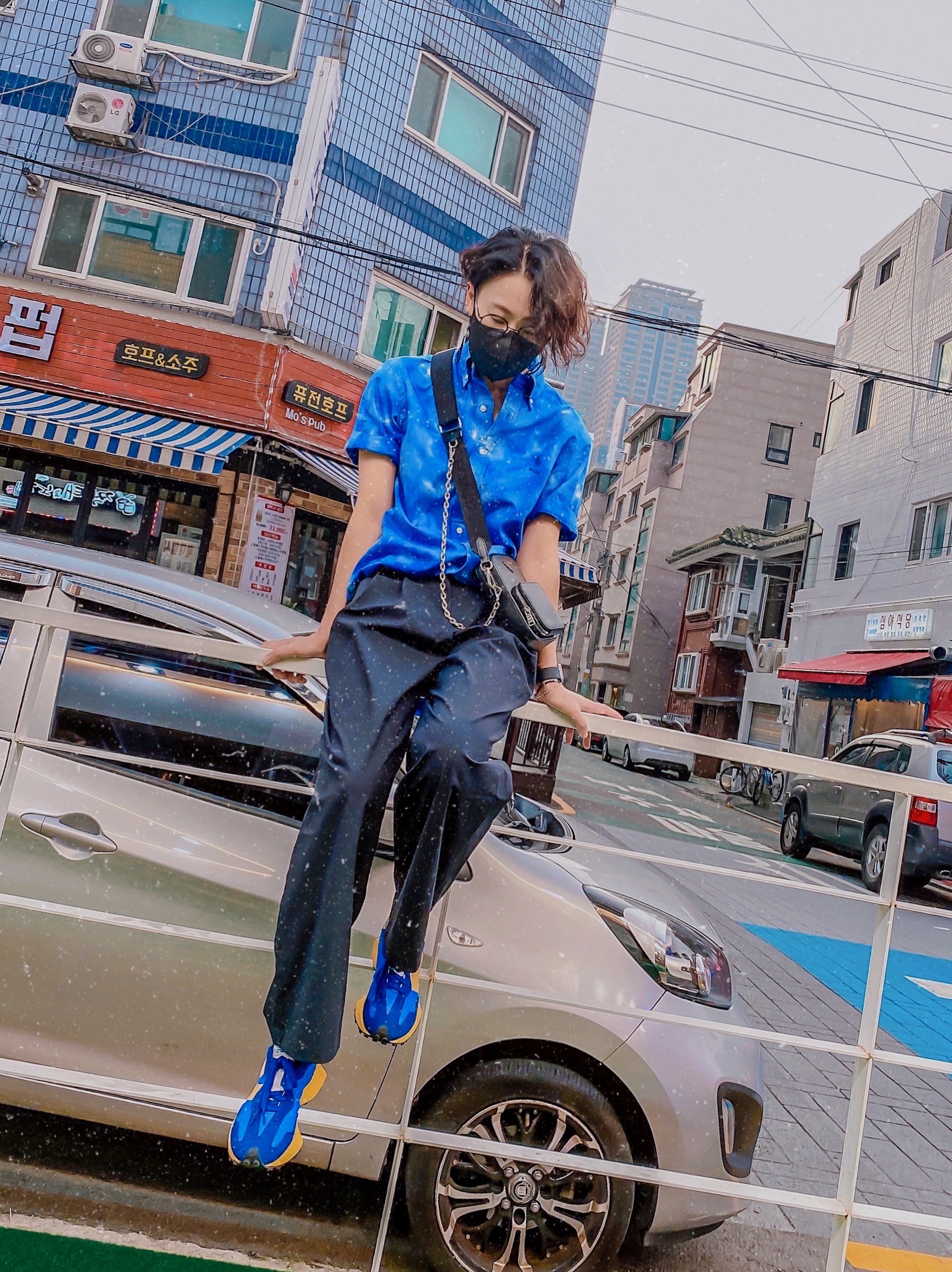 New Balance 327 Blue 착용 스타일