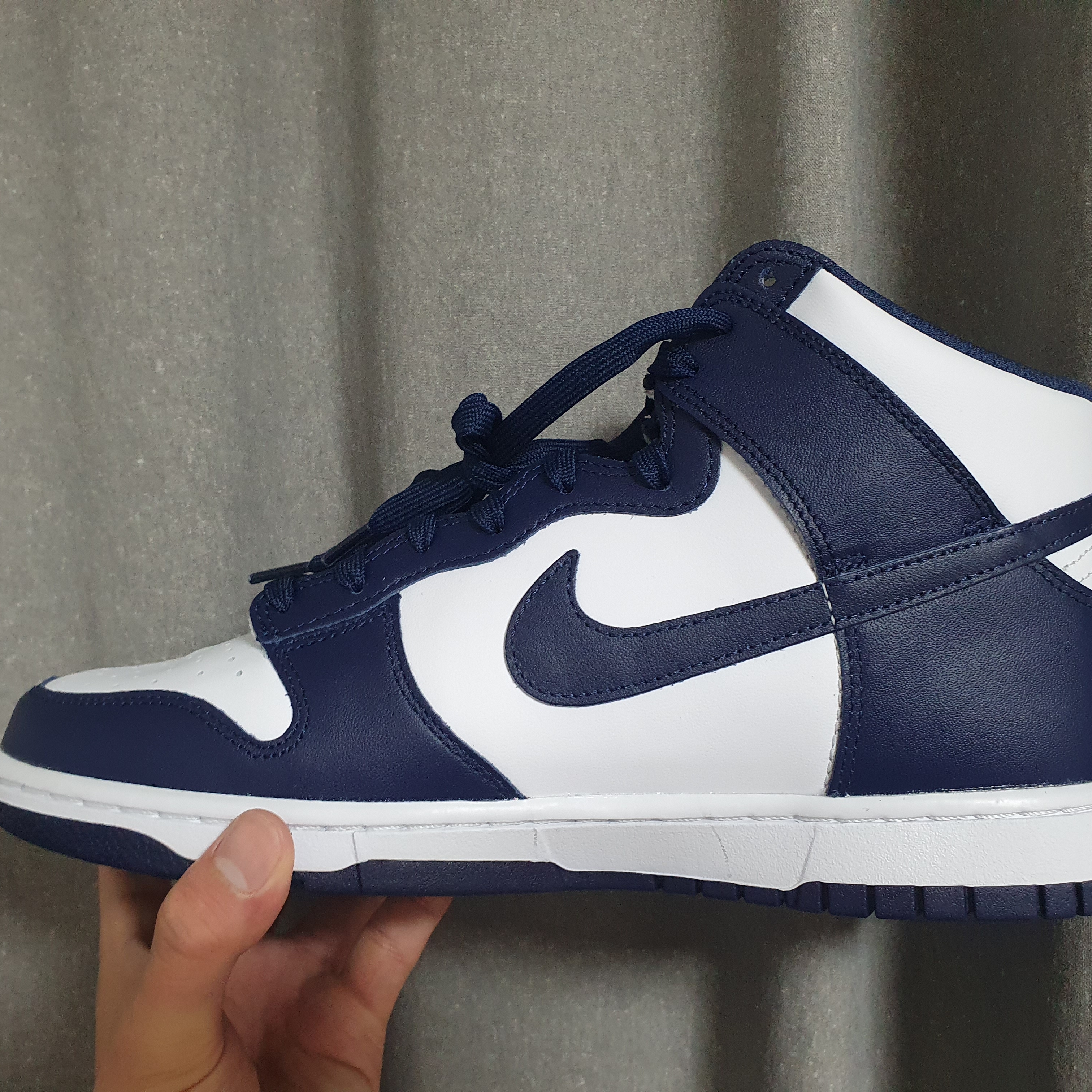 Nike Dunk High Retro Championship Navy 착용 스타일 - 1