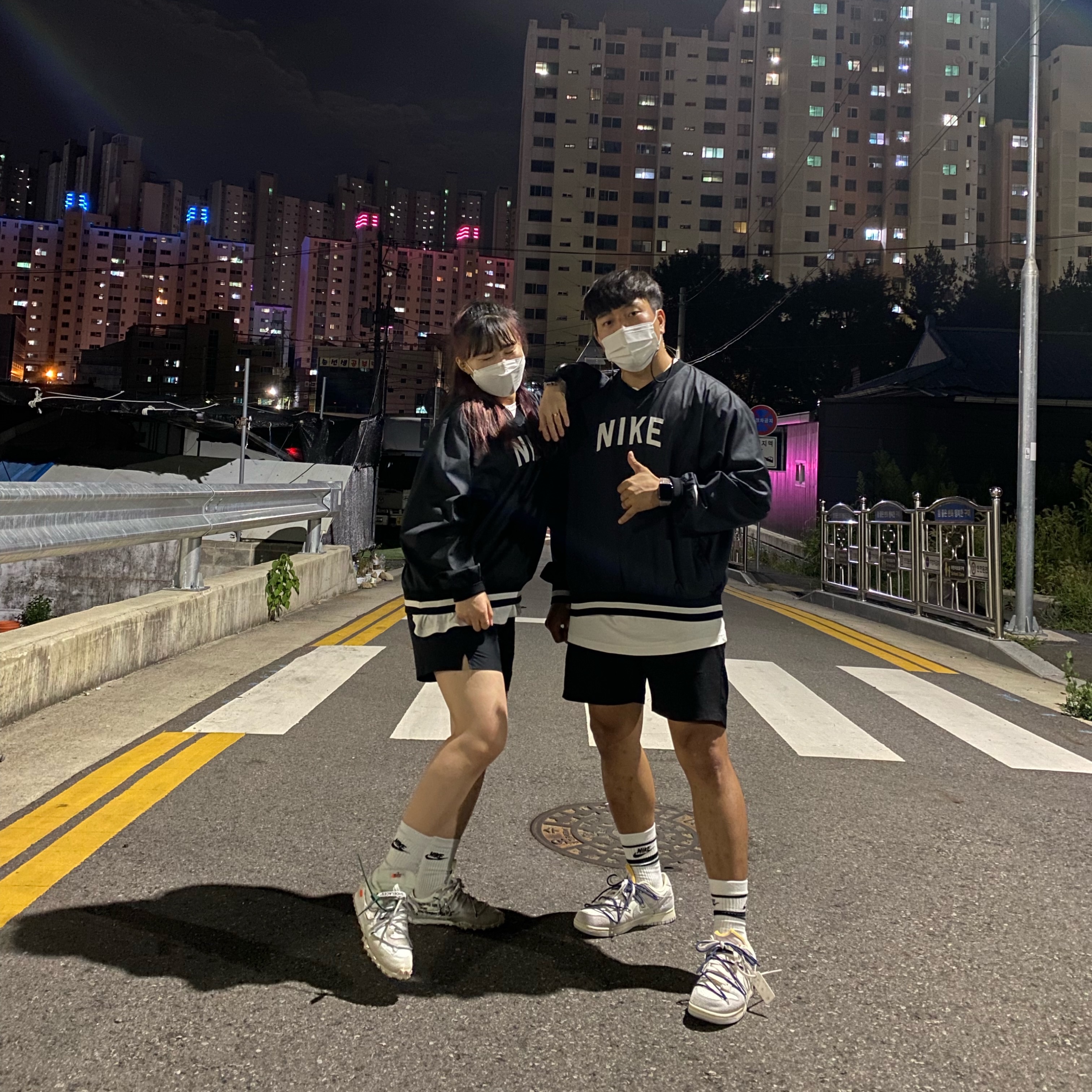 Nike x Off-White Dunk Low The 50 - Lot 18, (W) Nike x Off-White Waffle Racer White 착용 스타일 - 1