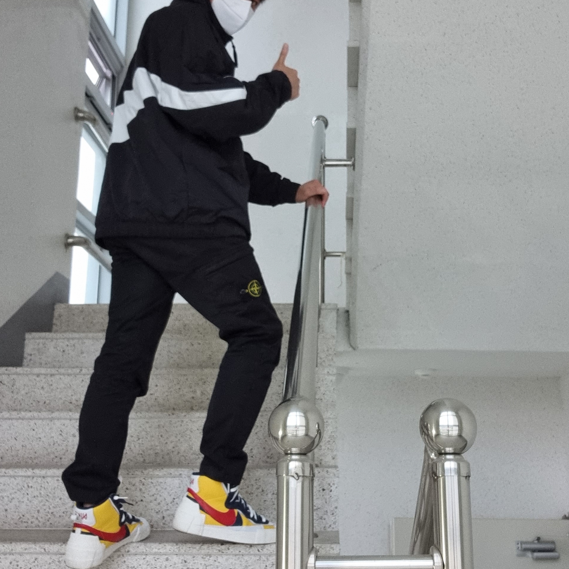 Nike x Sacai Blazer Mid Snow Beach 착용 스타일