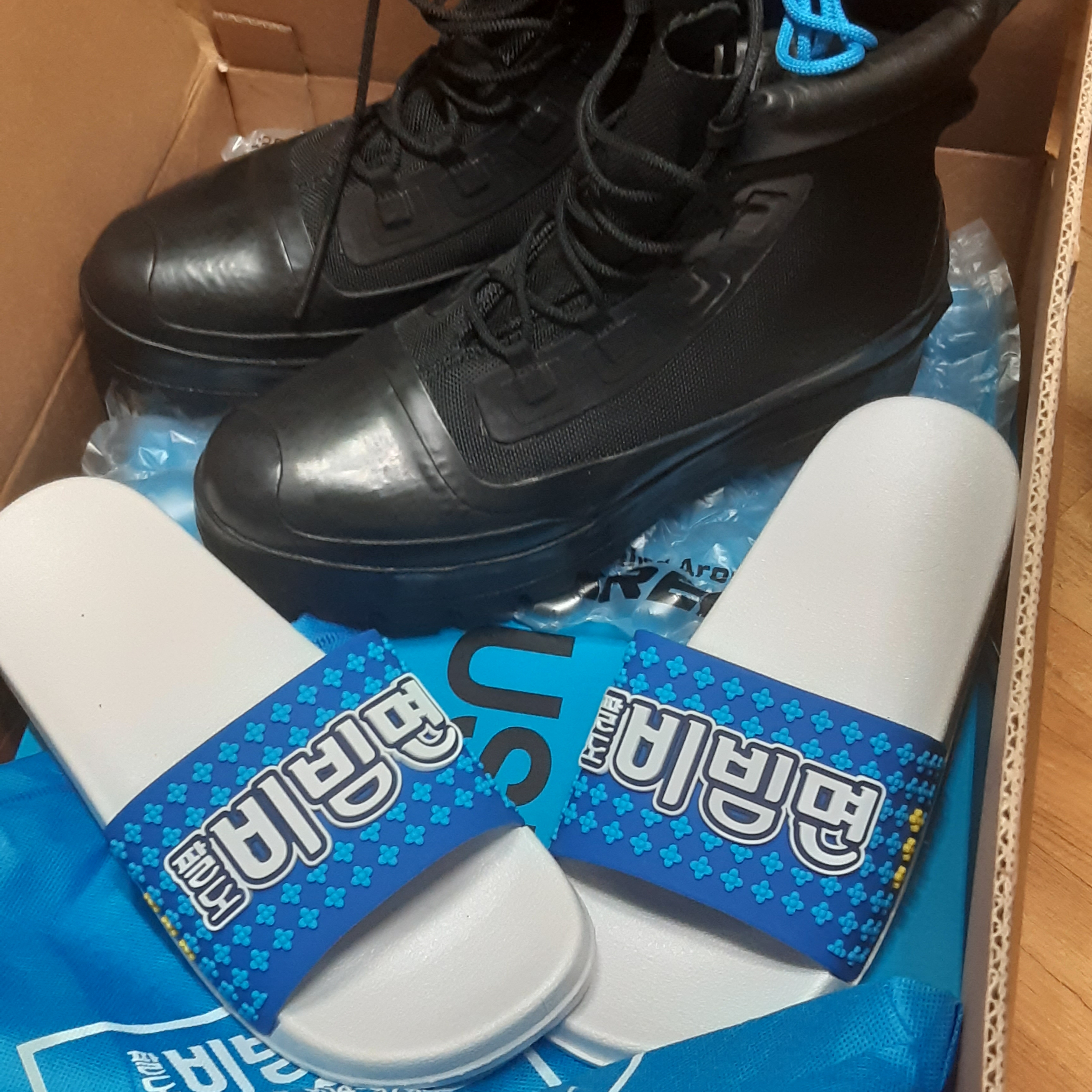 Converse x Ambush Chuck Taylor All Star Duck Boot Black 착용 스타일