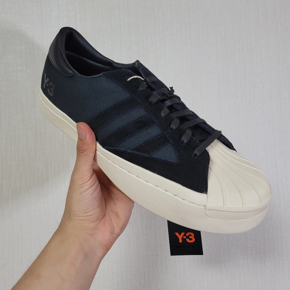 Y-3 Yohji Star Black 착용 스타일