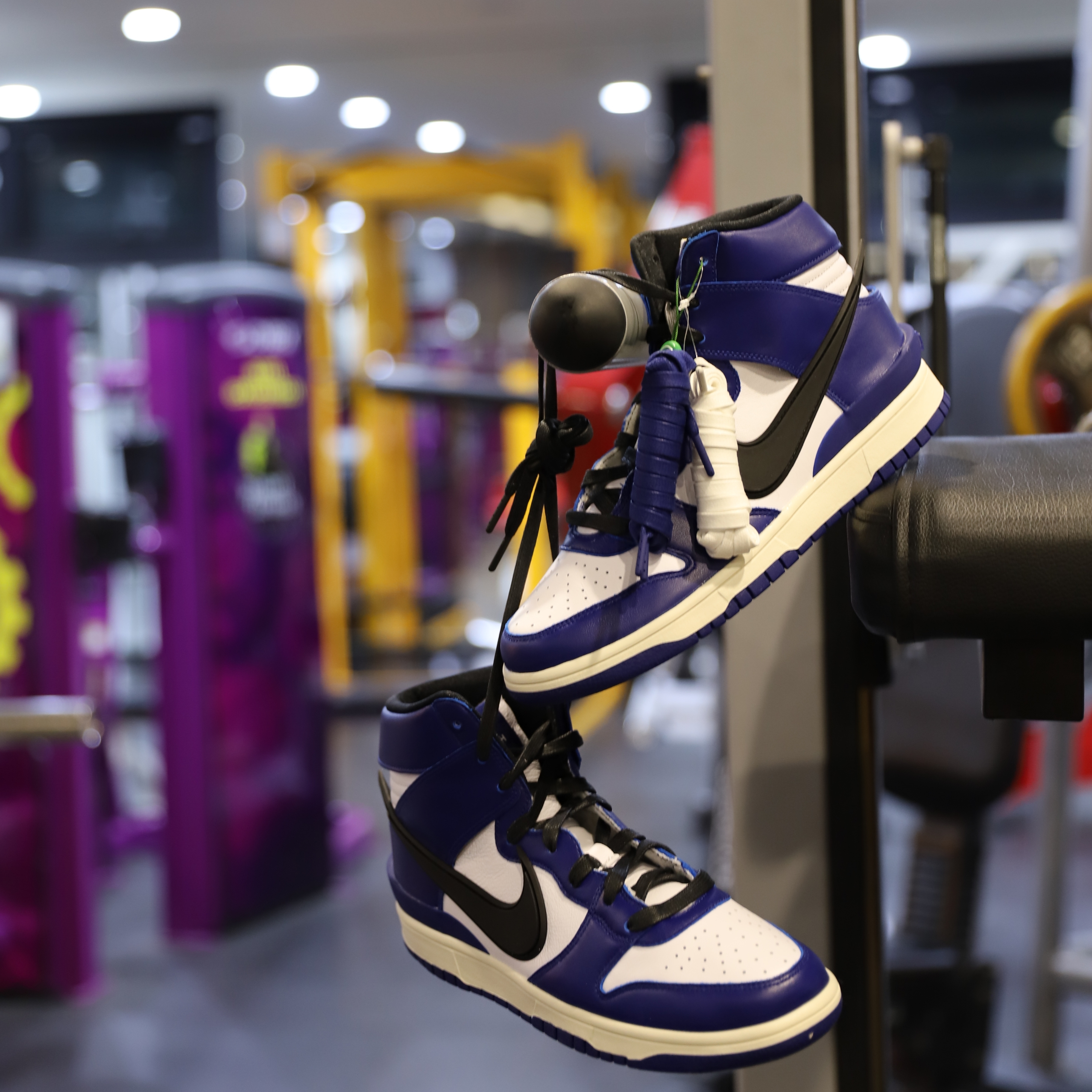 Nike Futura Washed Bucket Hat Black, Nike x Ambush Dunk High Deep Royal Blue 착용 스타일 - 3