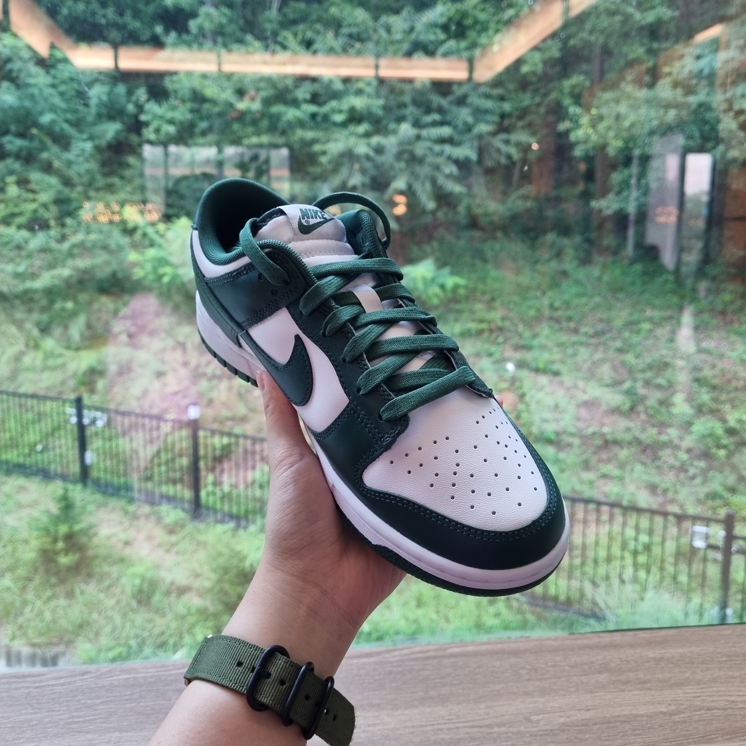 Nike Dunk Low Retro Varsity Green 착용 스타일 - 1