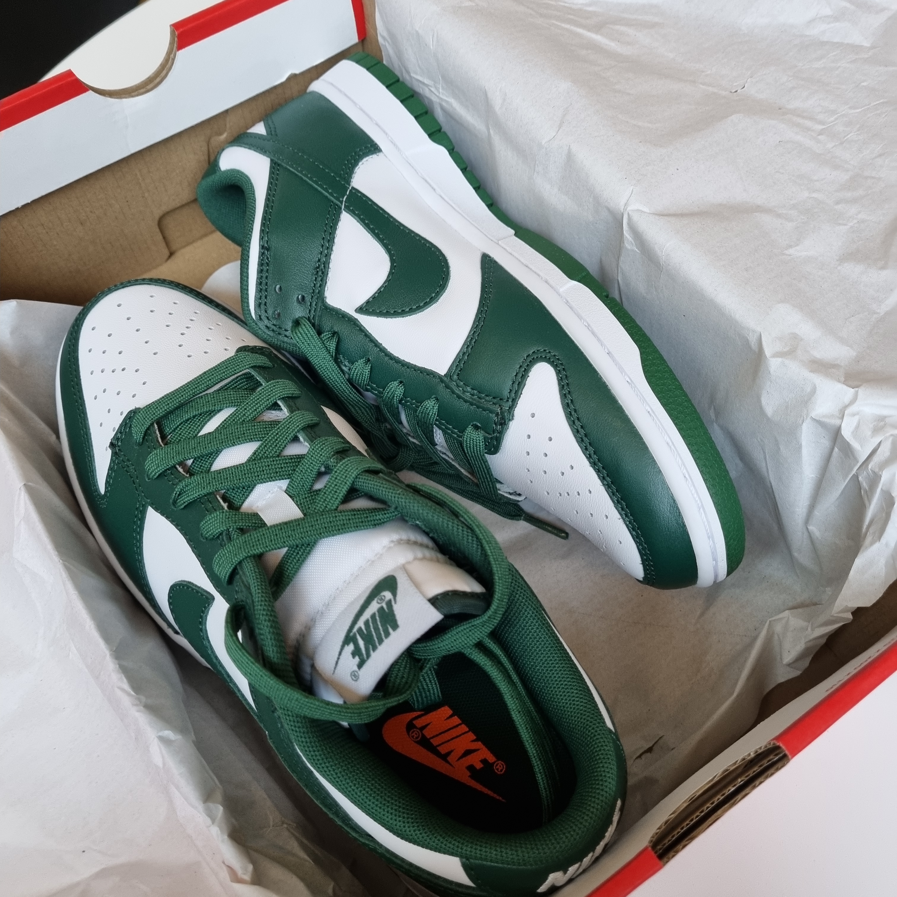 Nike Dunk Low Retro Varsity Green 착용 스타일 - 2