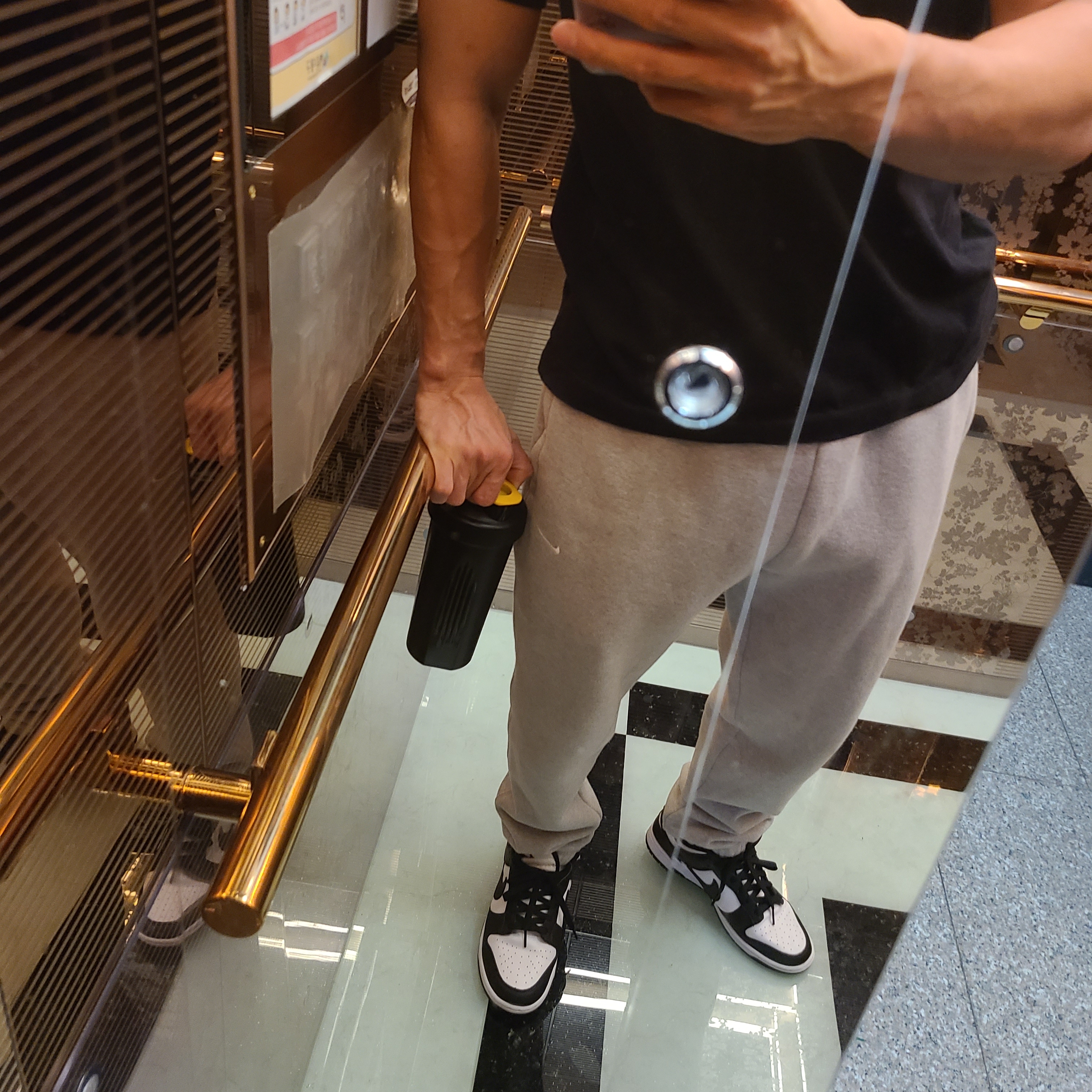 Nike NRG Solo Swoosh Fleece Pants Dark Grey Heather - US/EU, Nike Dunk Low Retro Black 착용 스타일