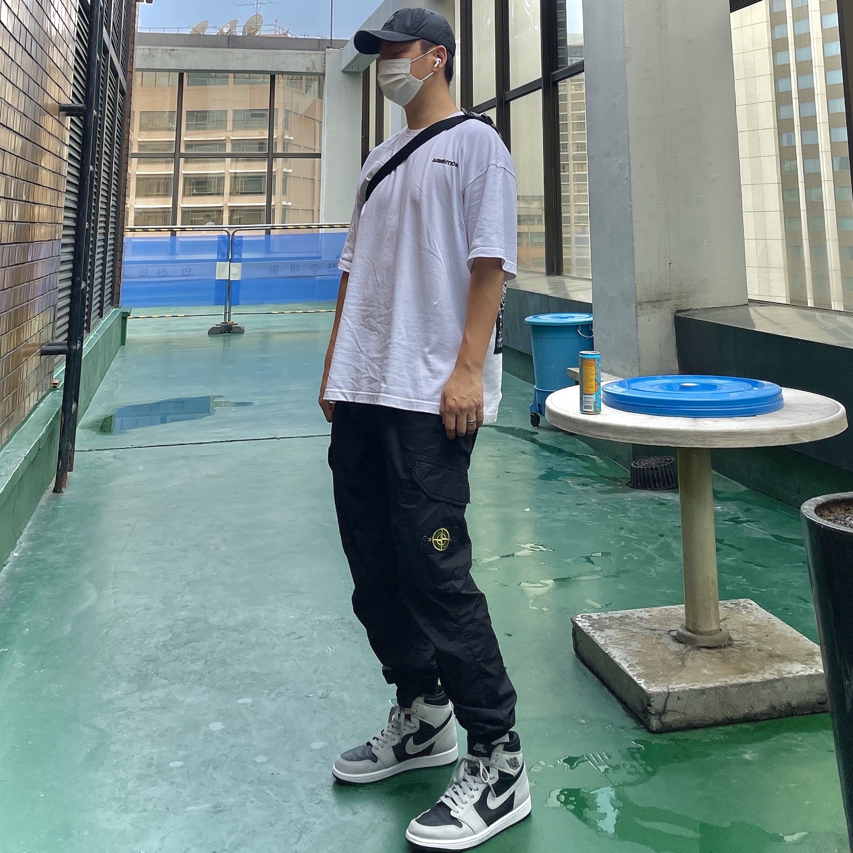 Jordan 1 Retro High OG Shadow 2.0 착용 스타일 - 1