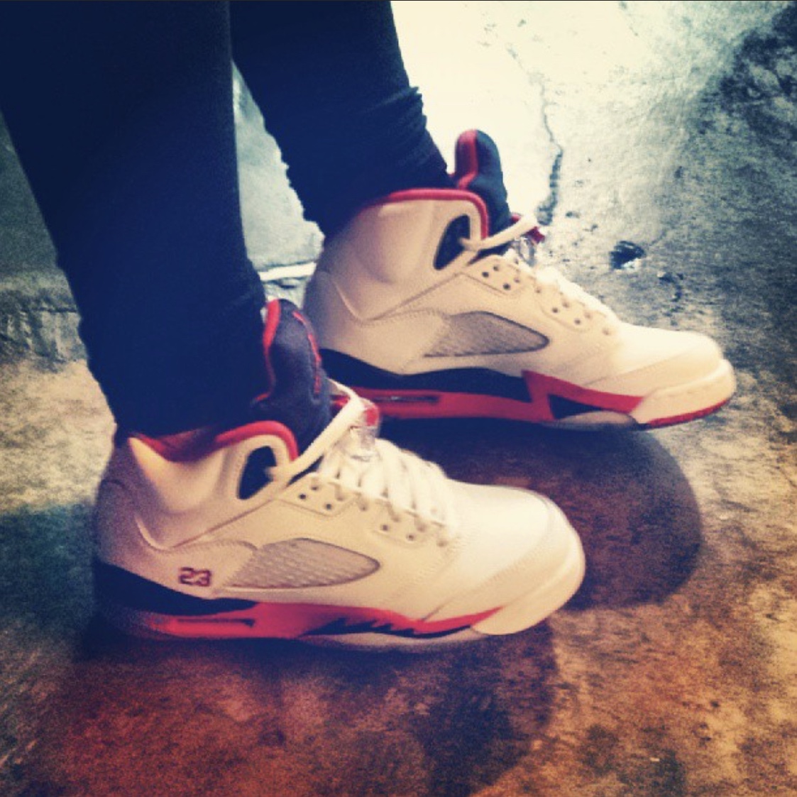 Jordan 5 Retro Fire Red 2006 착용 스타일 - 3