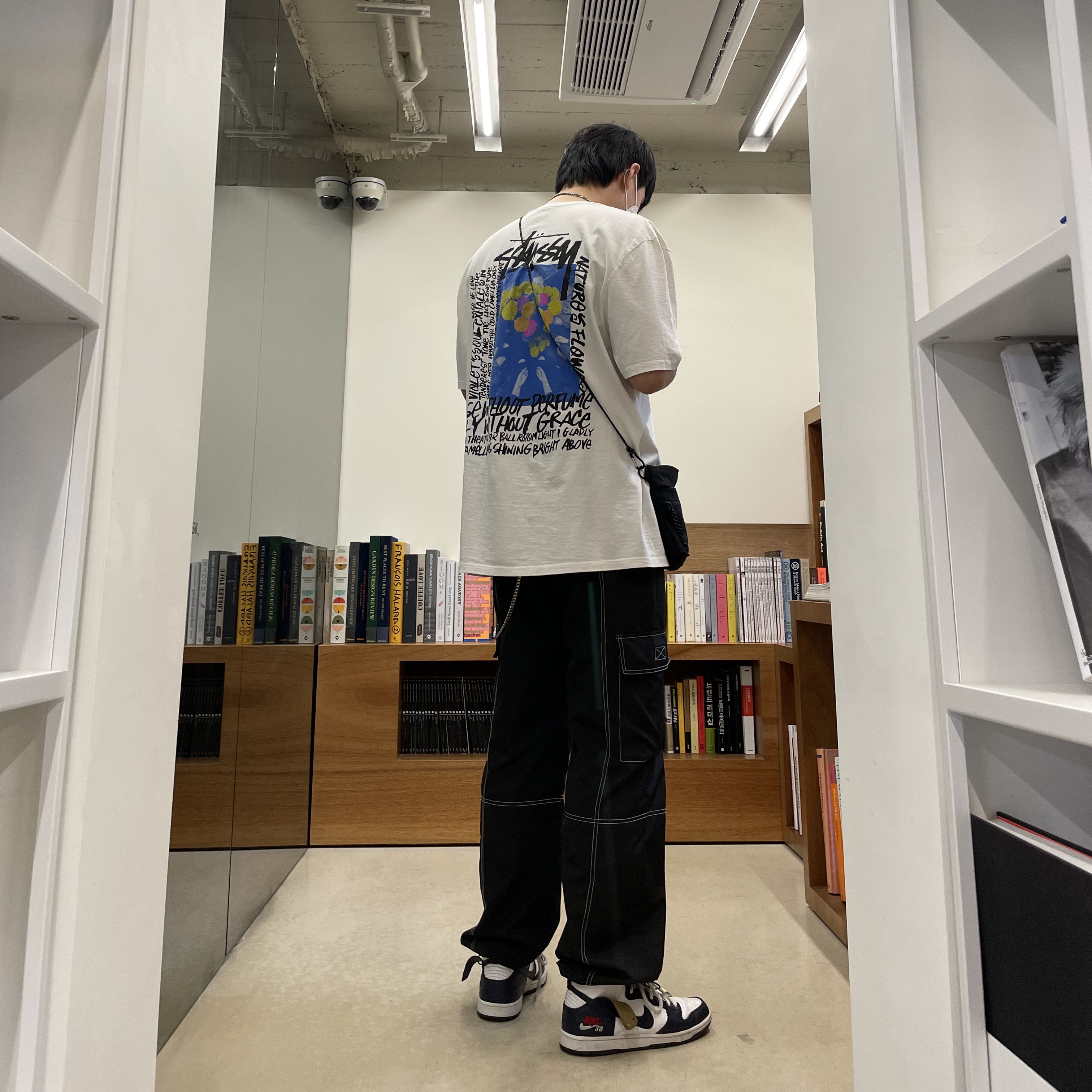 Nike SB Dunk High Future Court Obsidian, Stussy Camellias Pig. Dyed T-Shirt Natural 착용 스타일