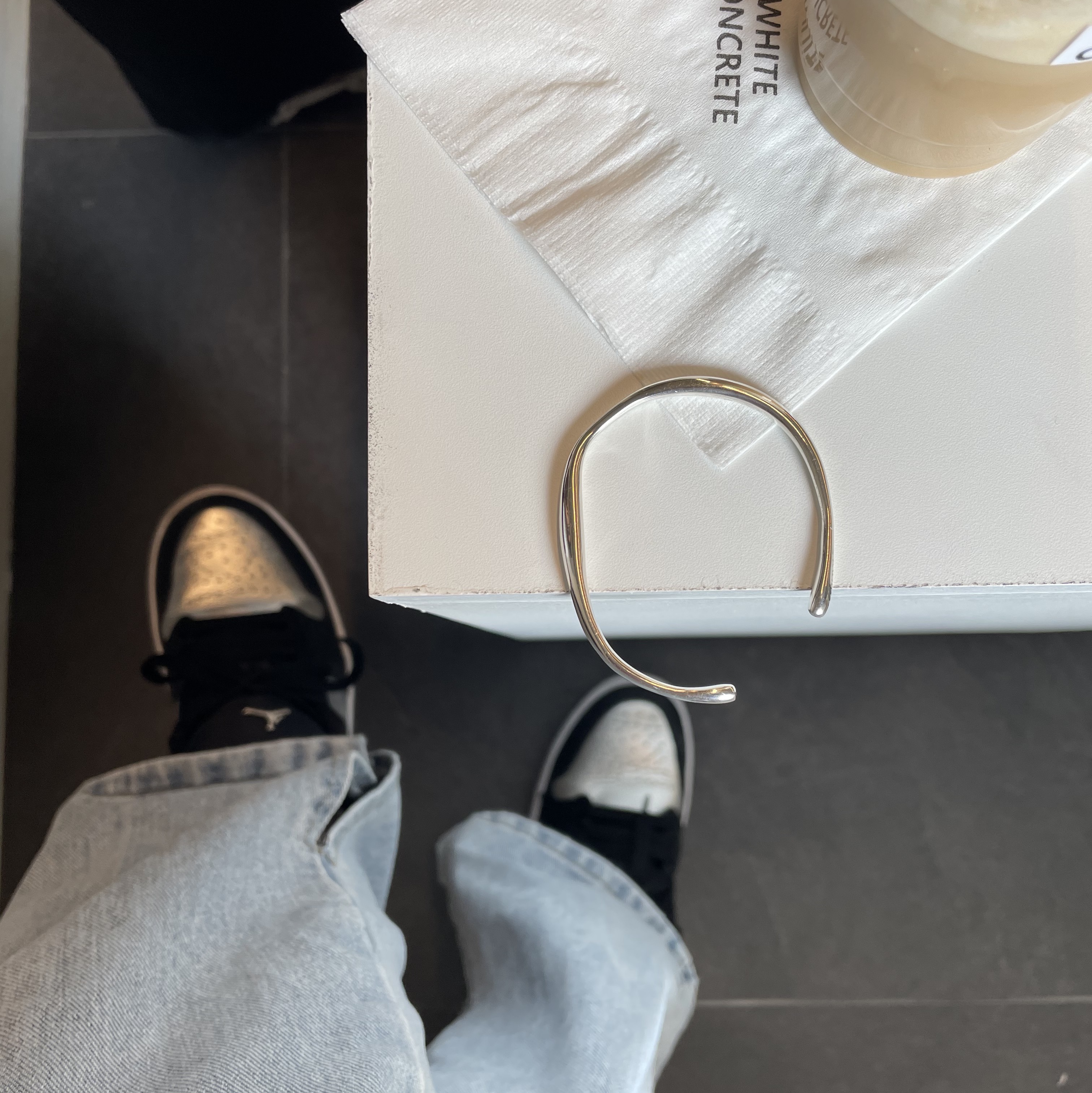 (W) Jordan 1 Low SE Silver Toe 착용 스타일 - 2