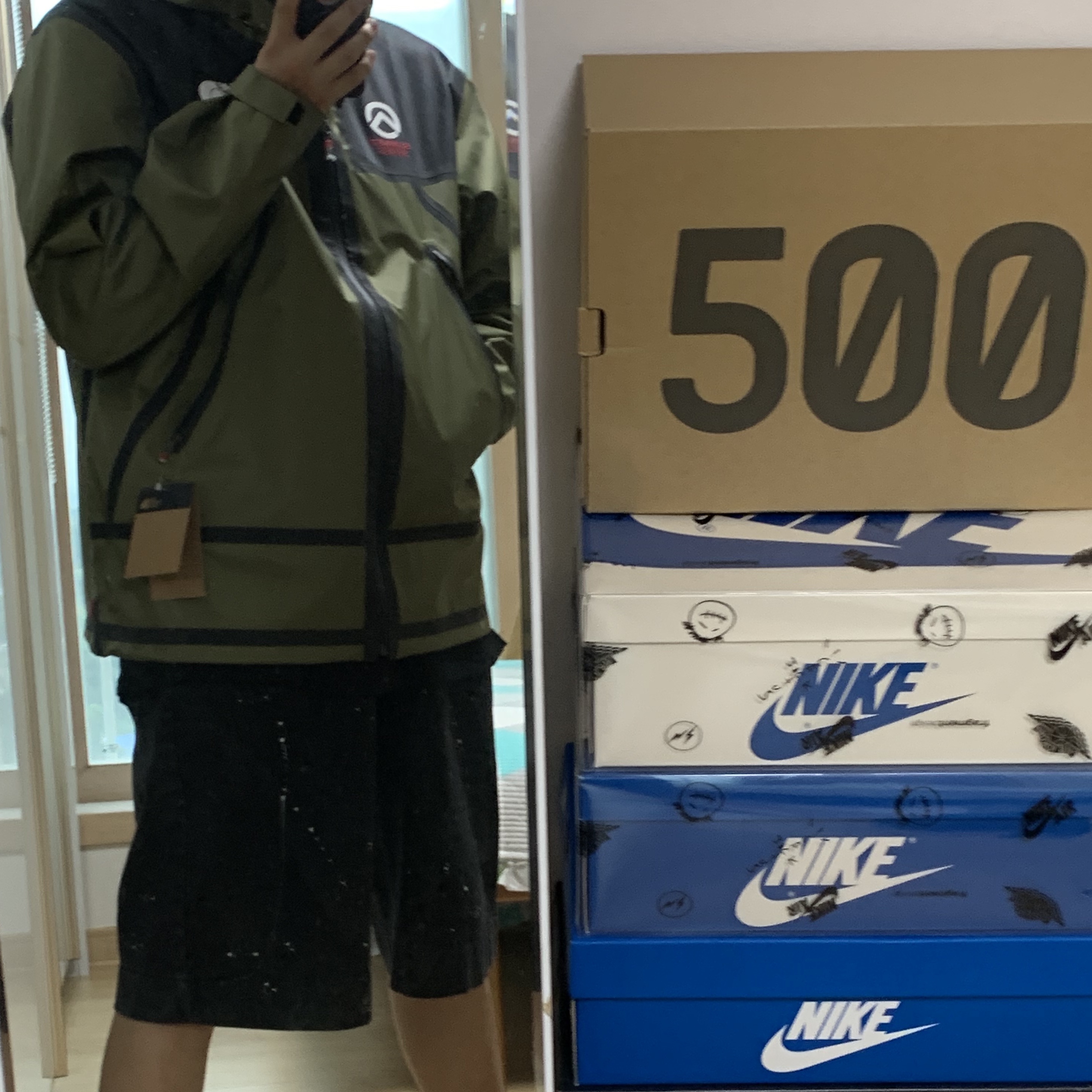 Supreme x The North Face Summit Series Outer Tape Seam Jacket Olive - 21SS, Adidas Yeezy 500 Bone White 착용 스타일