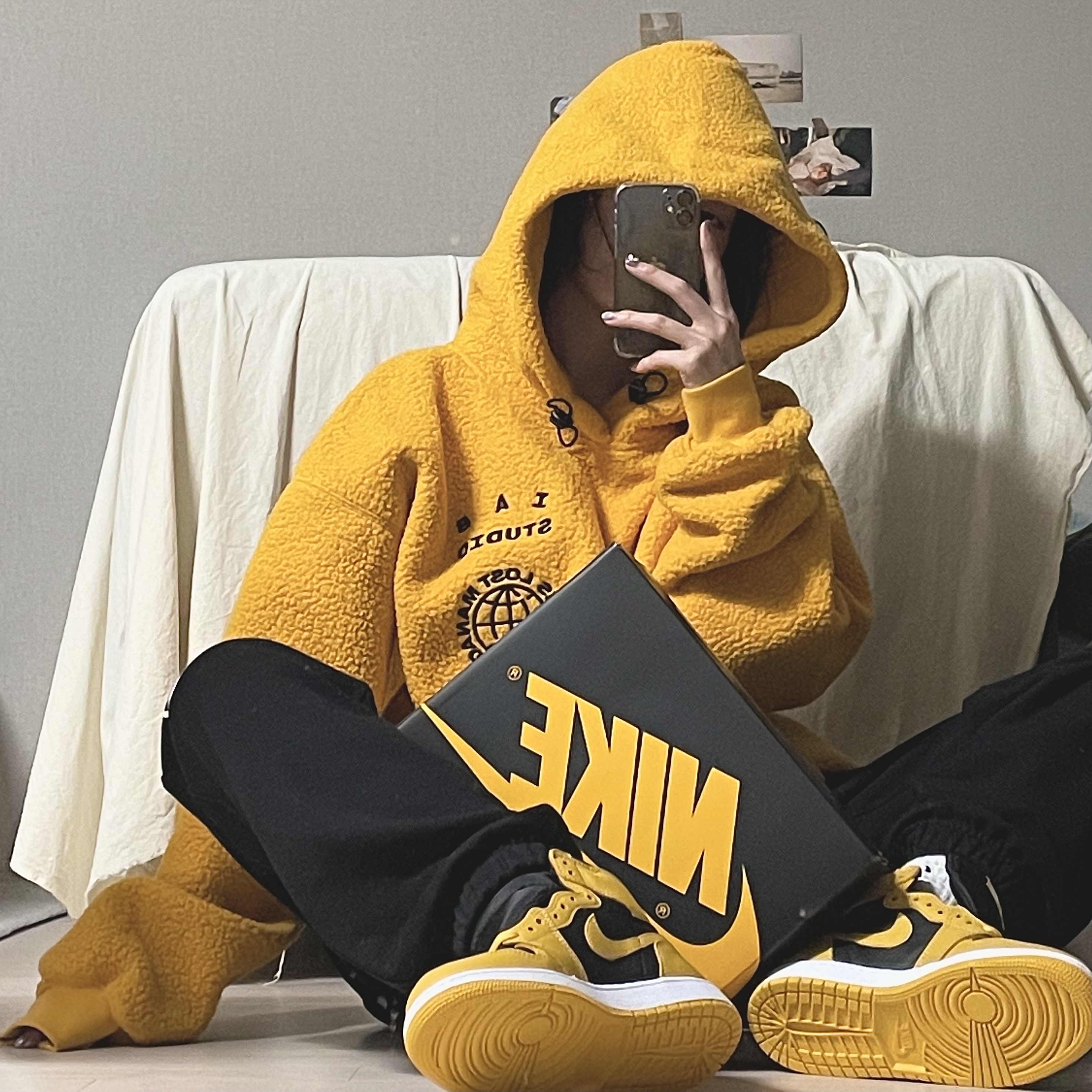 (GS) Jordan 1 Retro High OG Pollen, Jordan 1 Retro High OG Pollen 착용 스타일