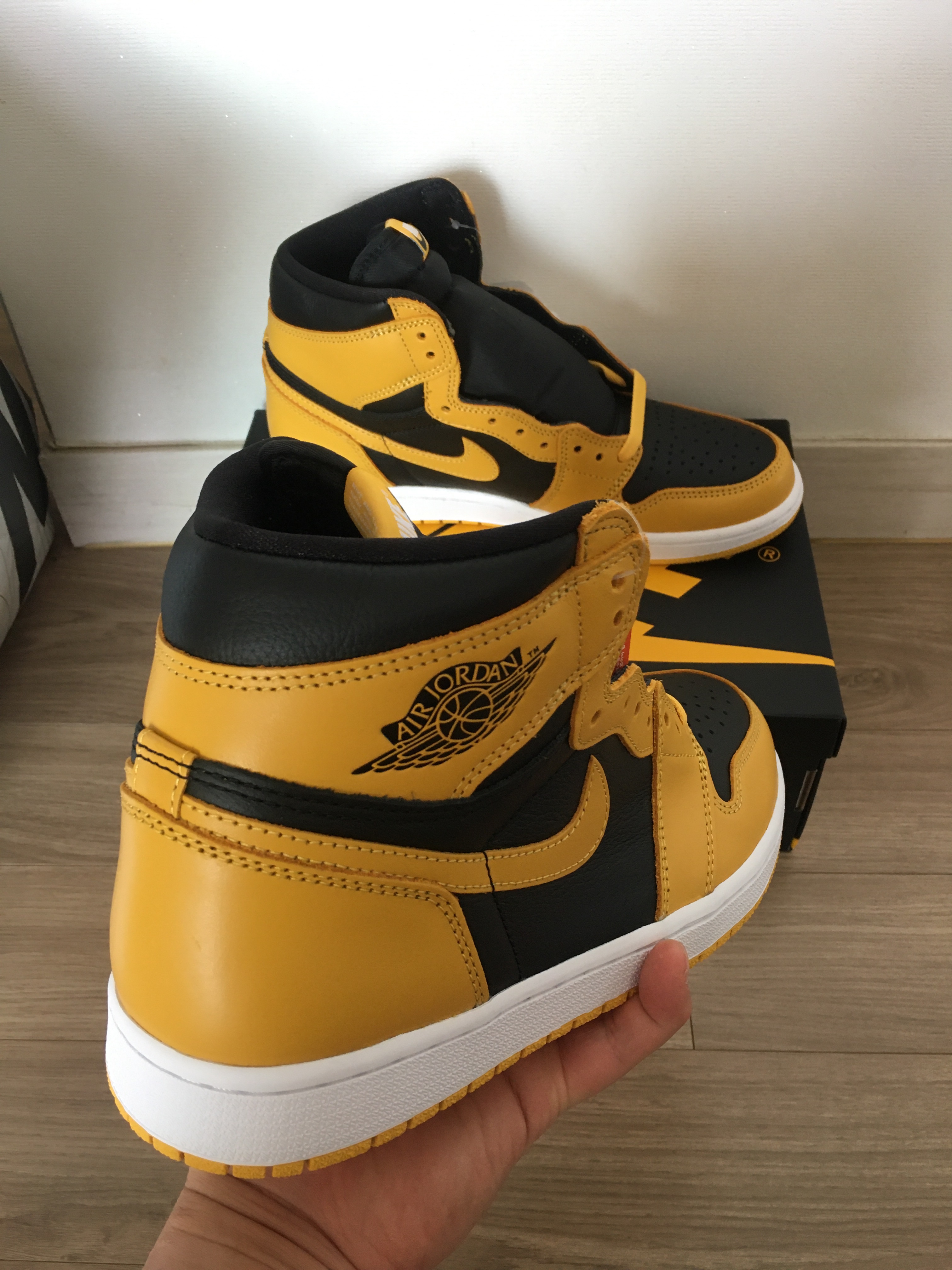 Jordan 1 Retro High OG Pollen, (GS) Jordan 1 Retro High OG Pollen 착용 스타일 - 3