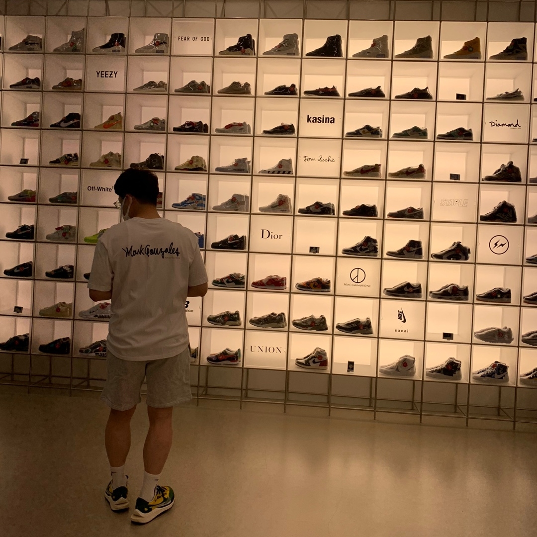 Nike x Sacai VaporWaffle Tour Yellow & Gorge Green Sail 착용 스타일