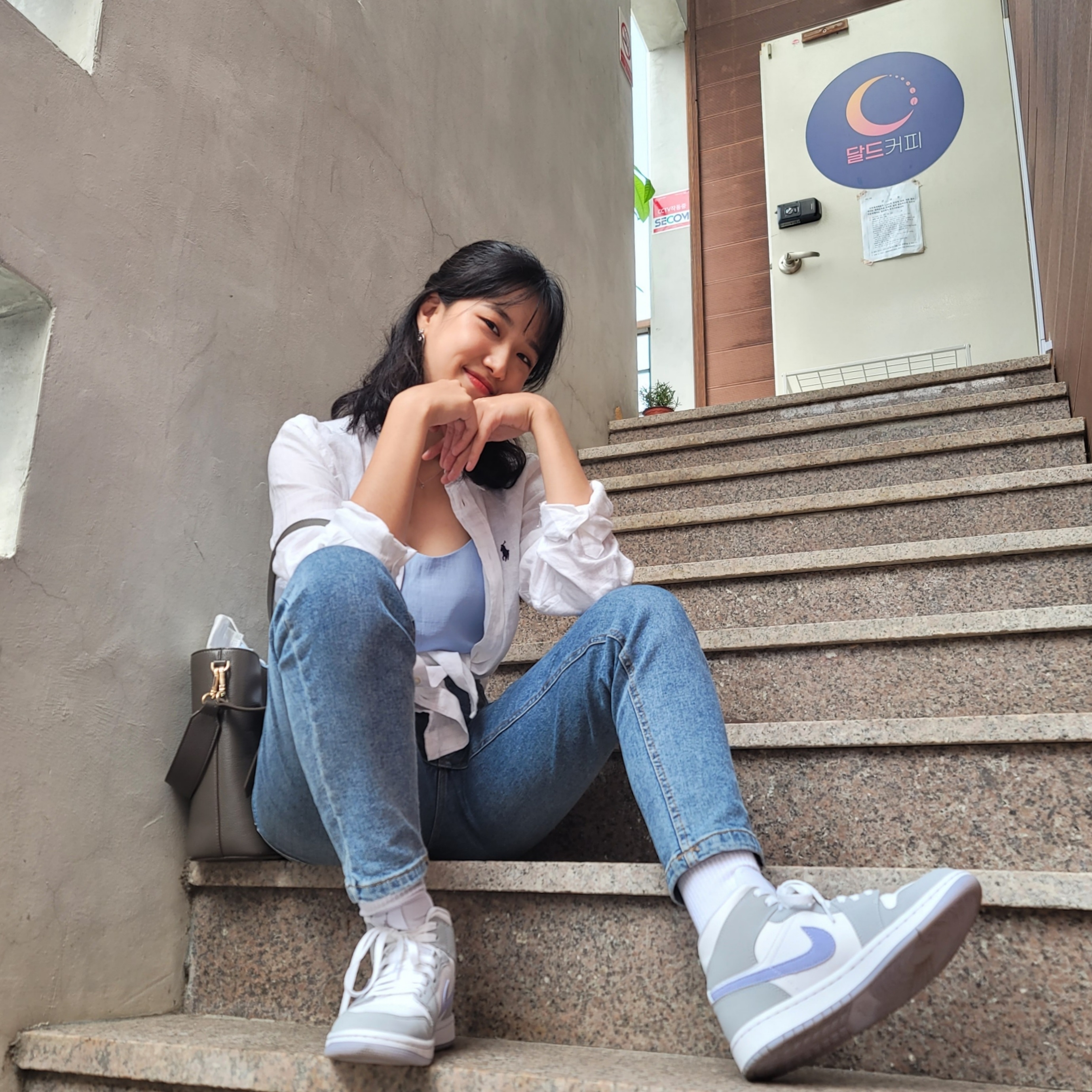 (W) Jordan 1 Mid Wolf Grey 착용 스타일 - 2