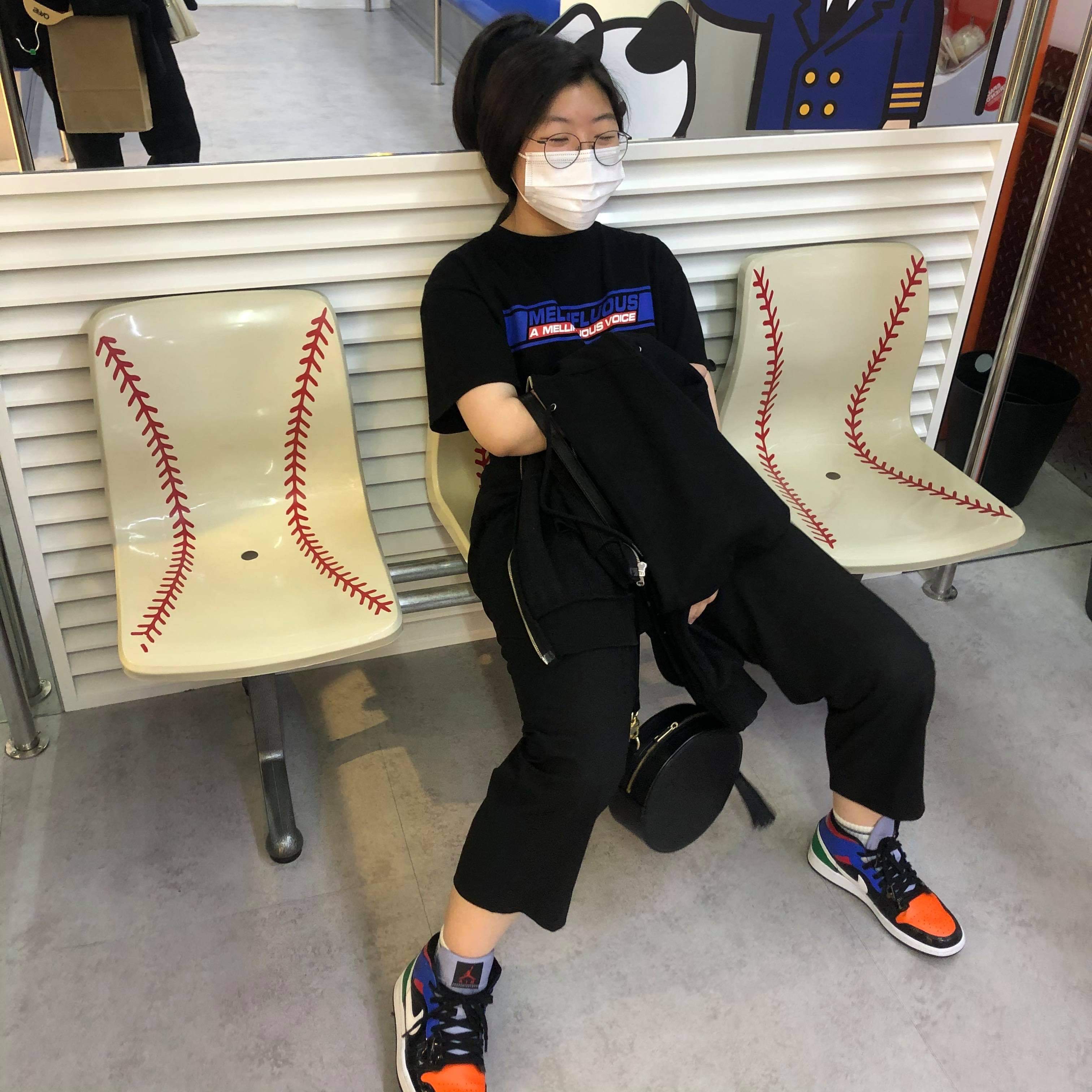 (W) Jordan 1 Mid SE Patent Blend 착용 스타일 - 2