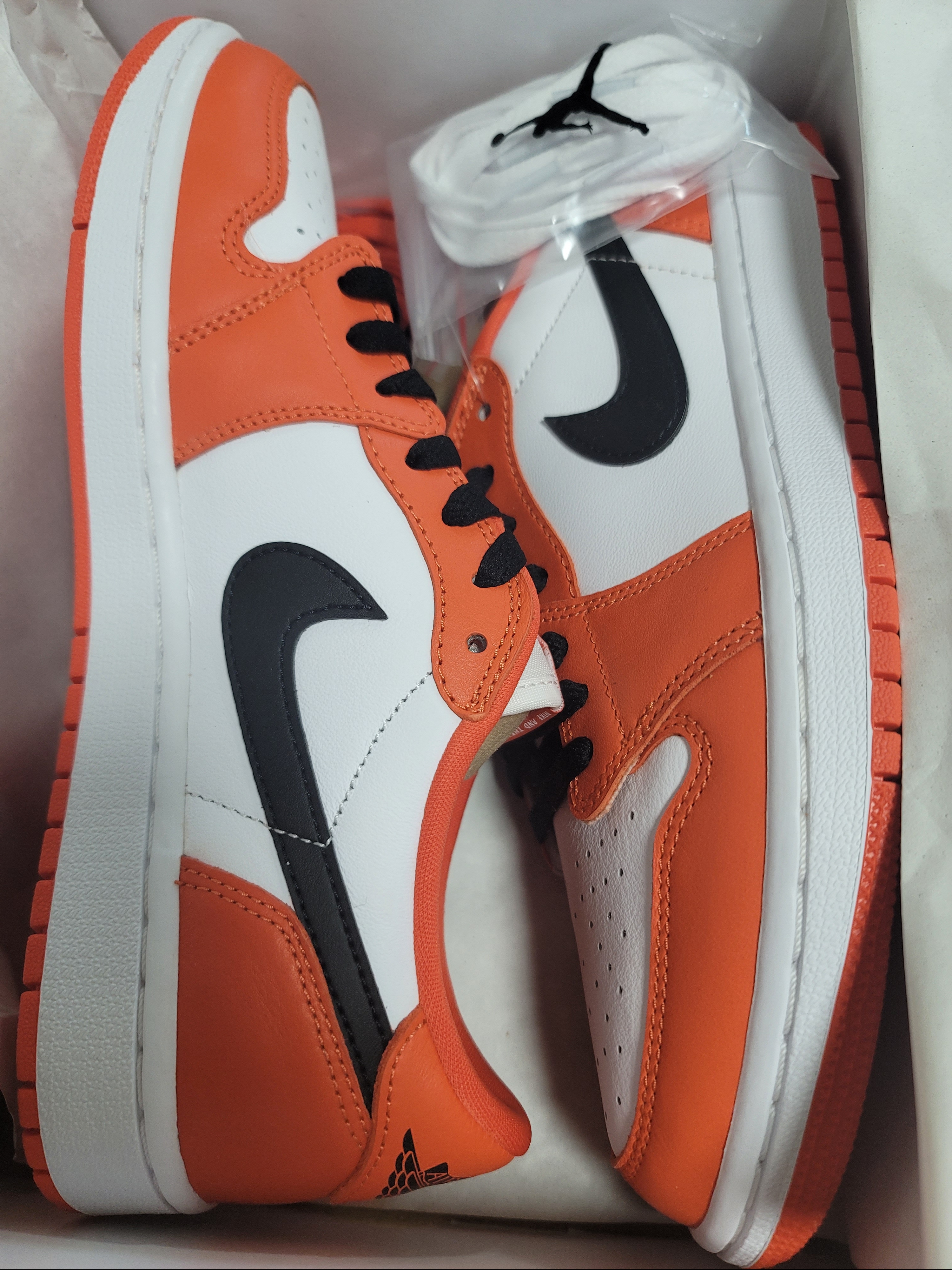 Jordan 1 Low OG Starfish, (W) Jordan 1 Low OG Starfish 착용 스타일