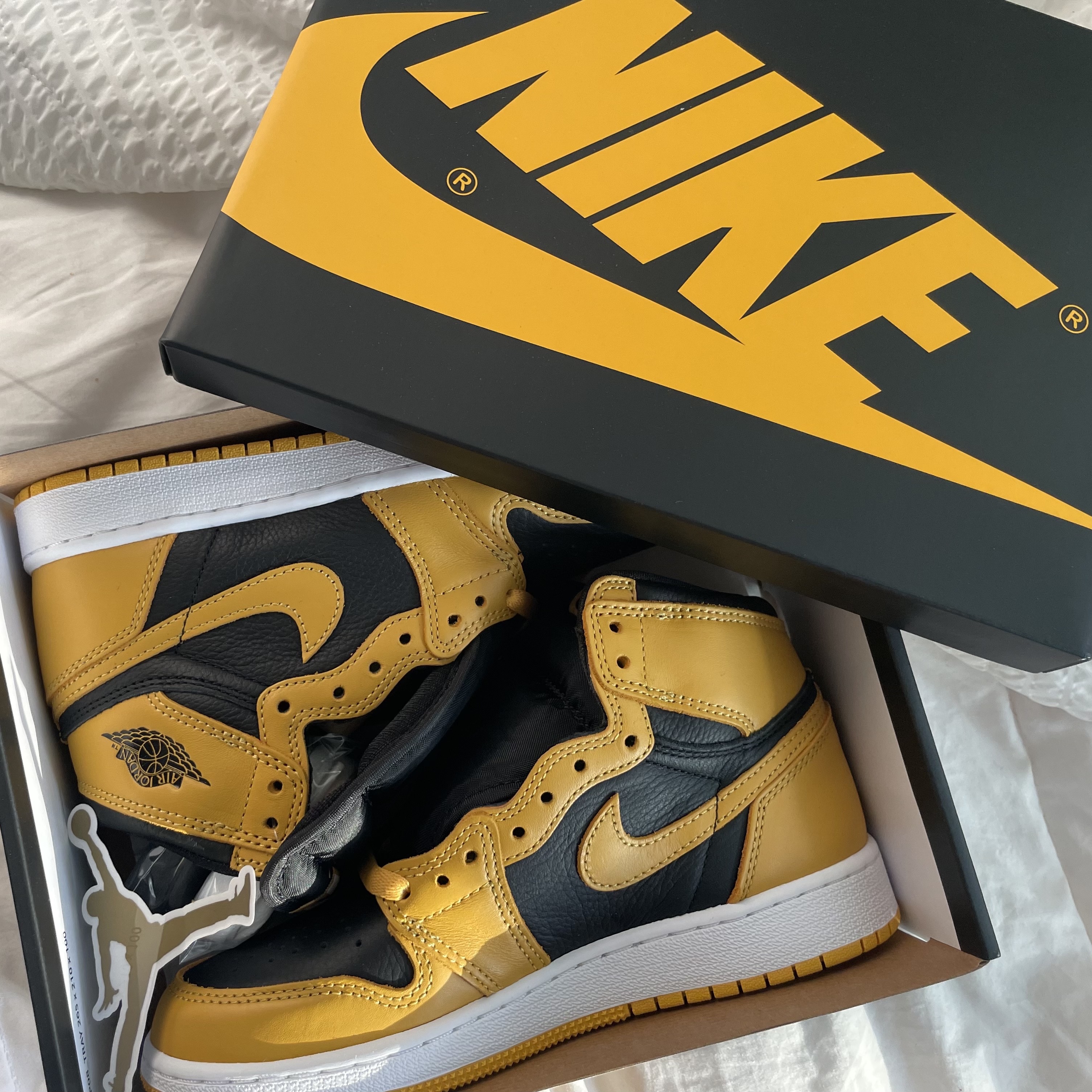 Jordan 1 Retro High OG Pollen, IAB Studio Half Zip Pullover Light Gray 착용 스타일 - 3