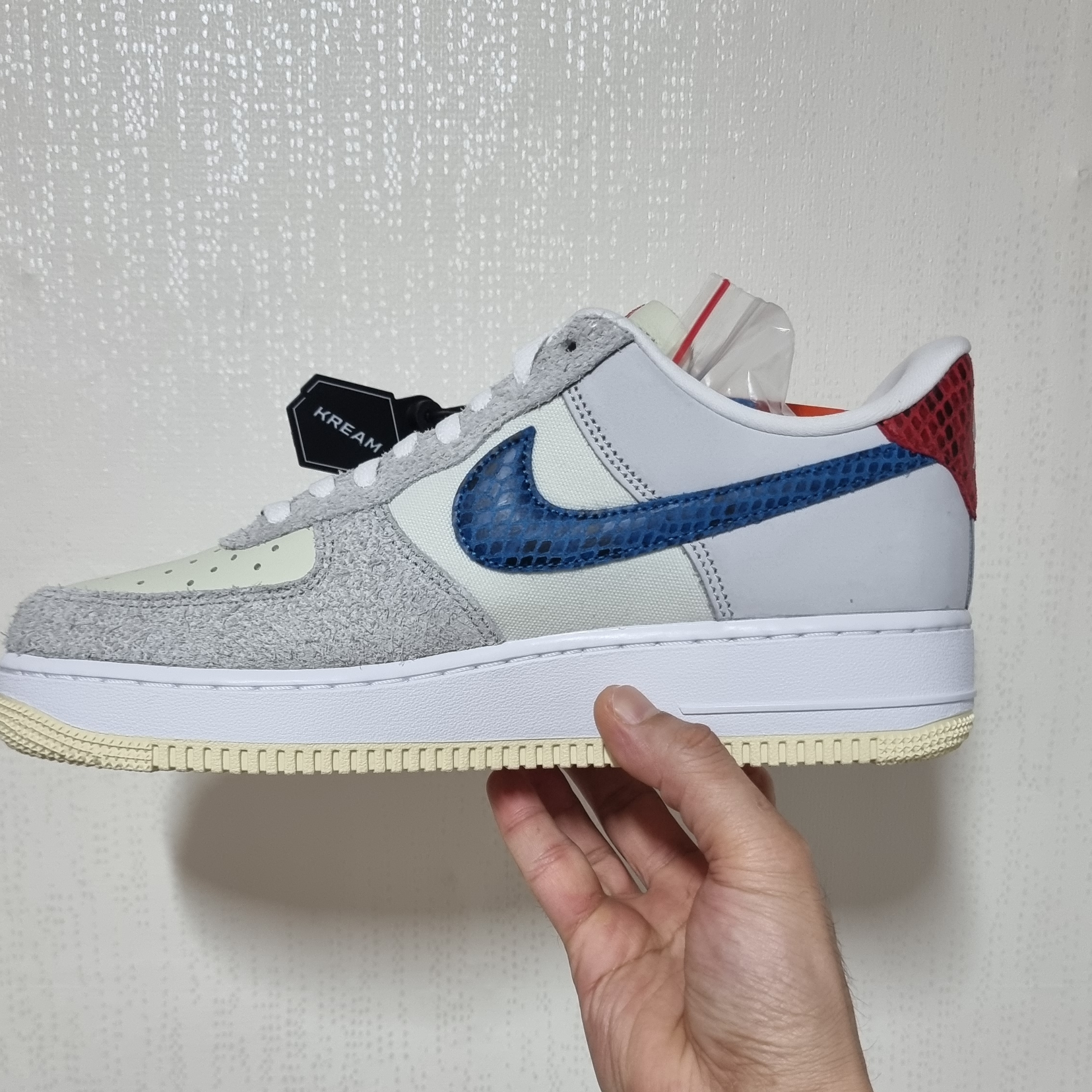 Nike x Undefeated Air Force 1 Low SP 5 On It 착용 스타일