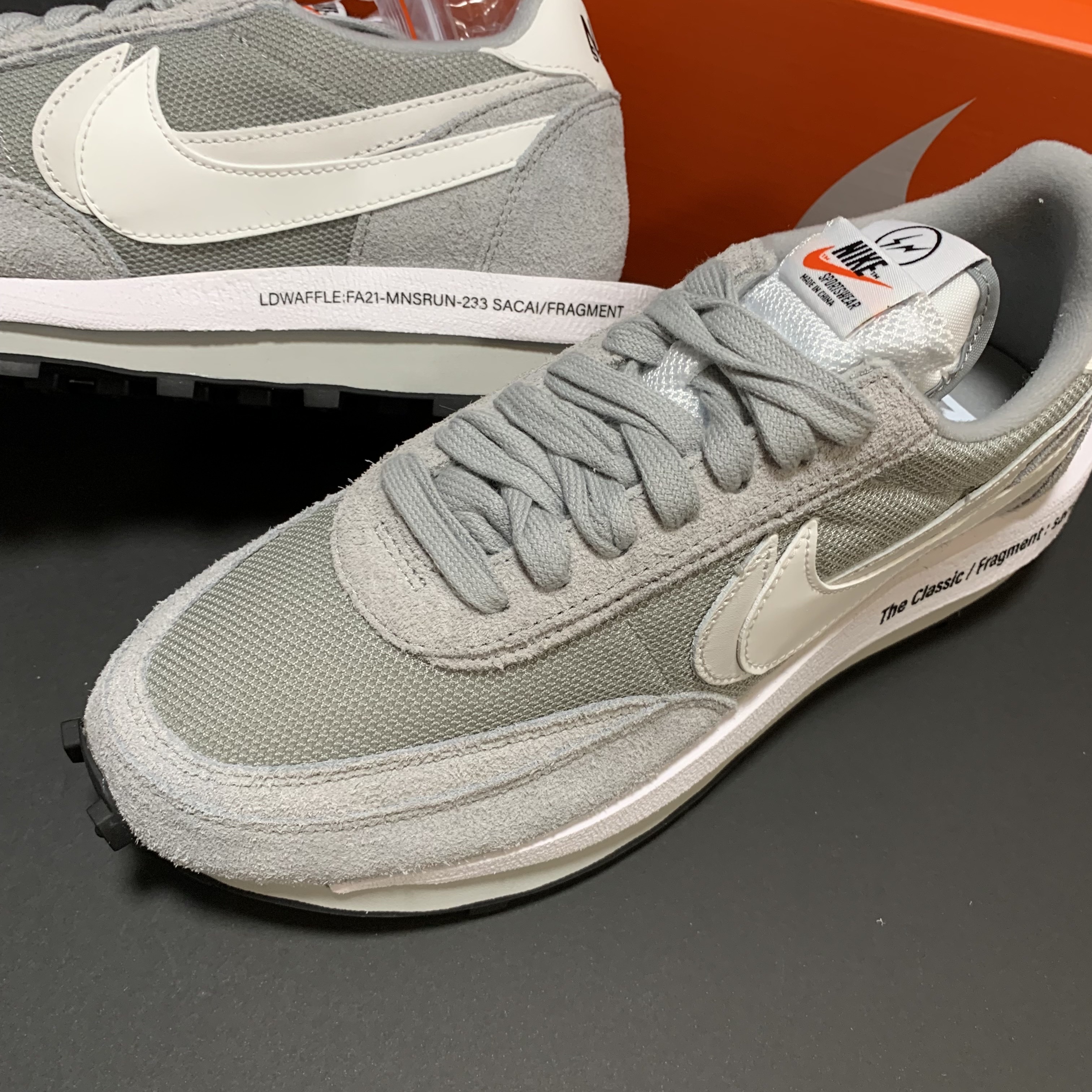 Nike x Sacai x Fragment LDWaffle Light Smoke Grey 착용 스타일
