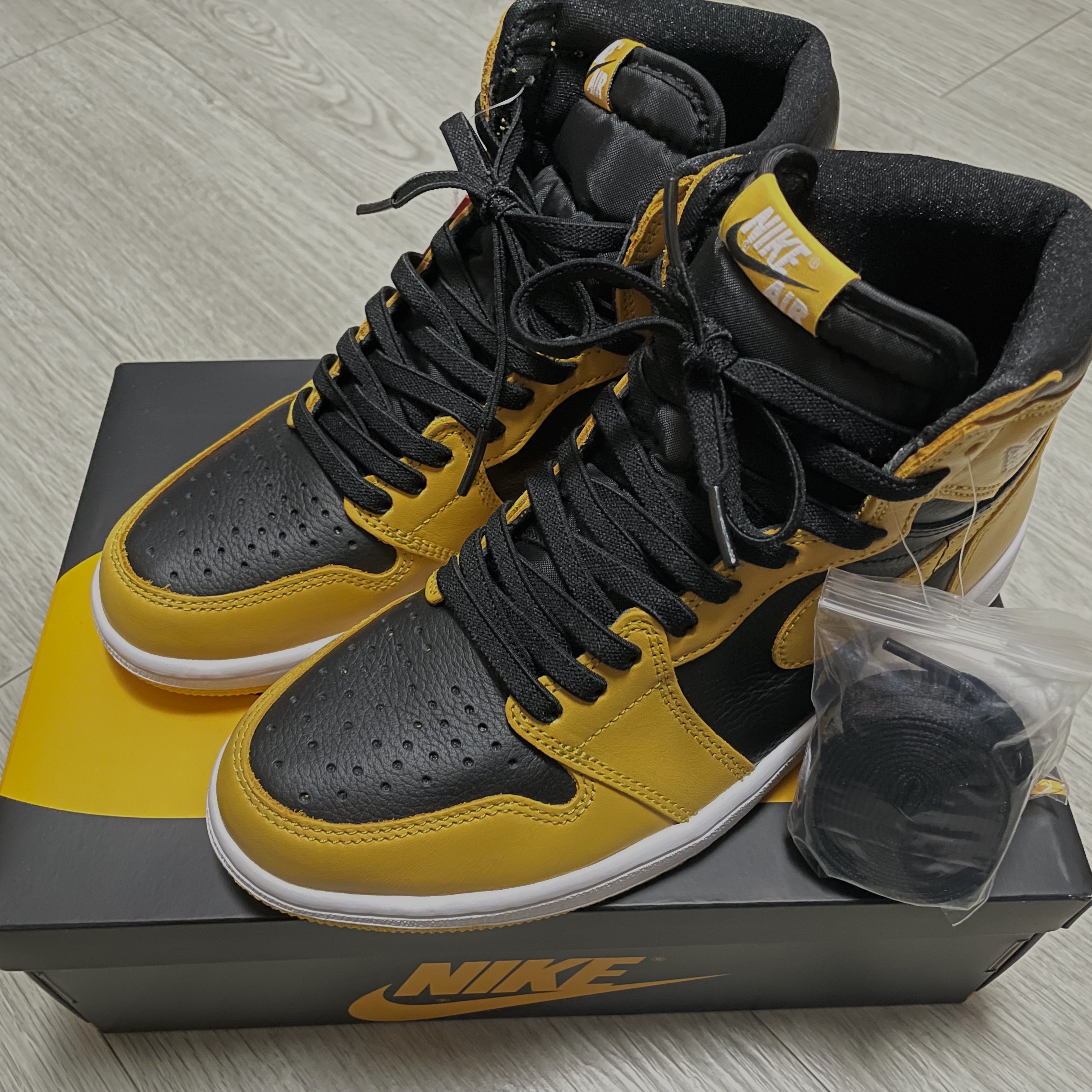 Jordan 1 Retro High OG Pollen 착용 스타일 - 1
