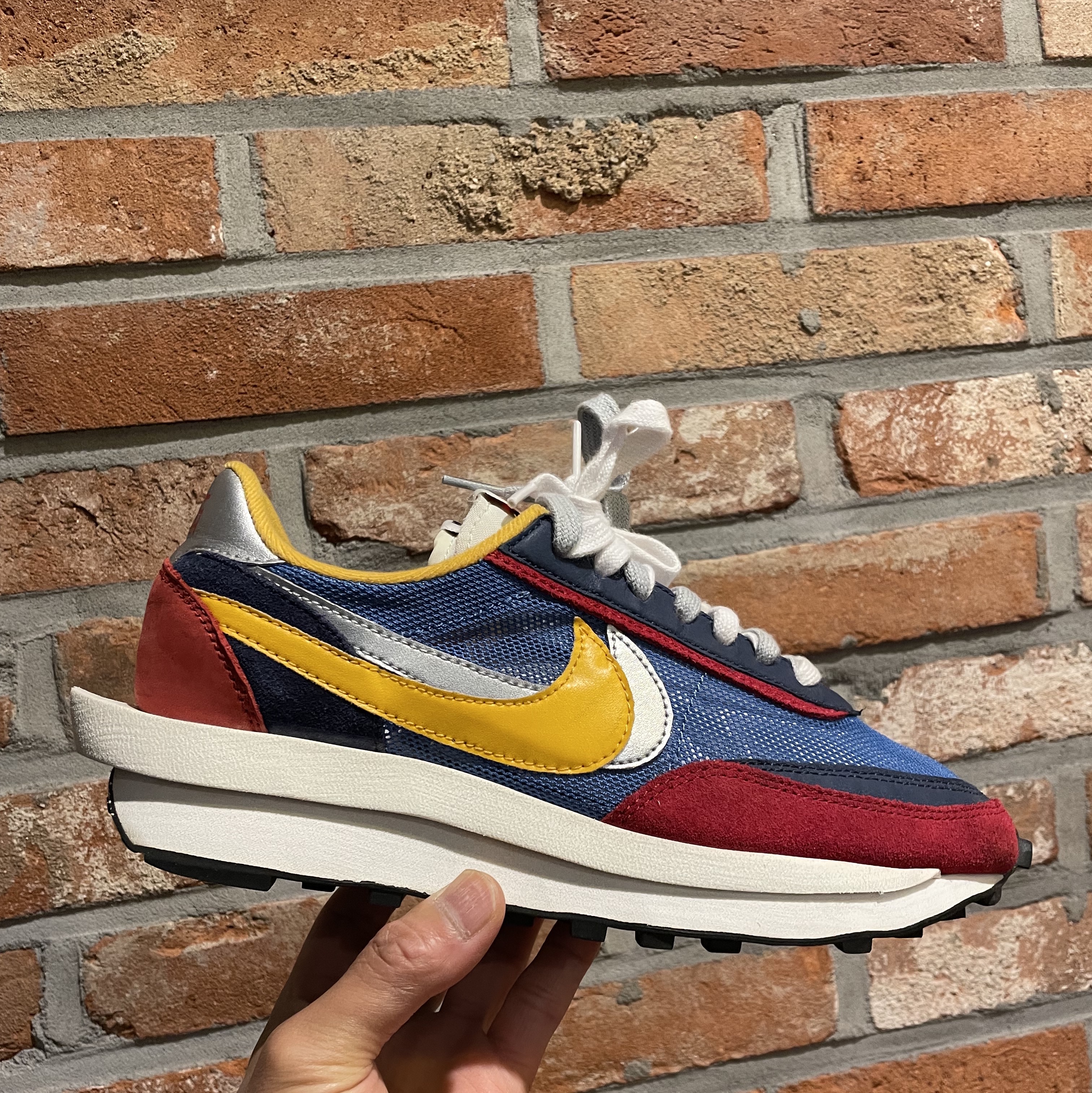 Nike x Sacai LDWaffle Blue Multi 착용 스타일 - 1