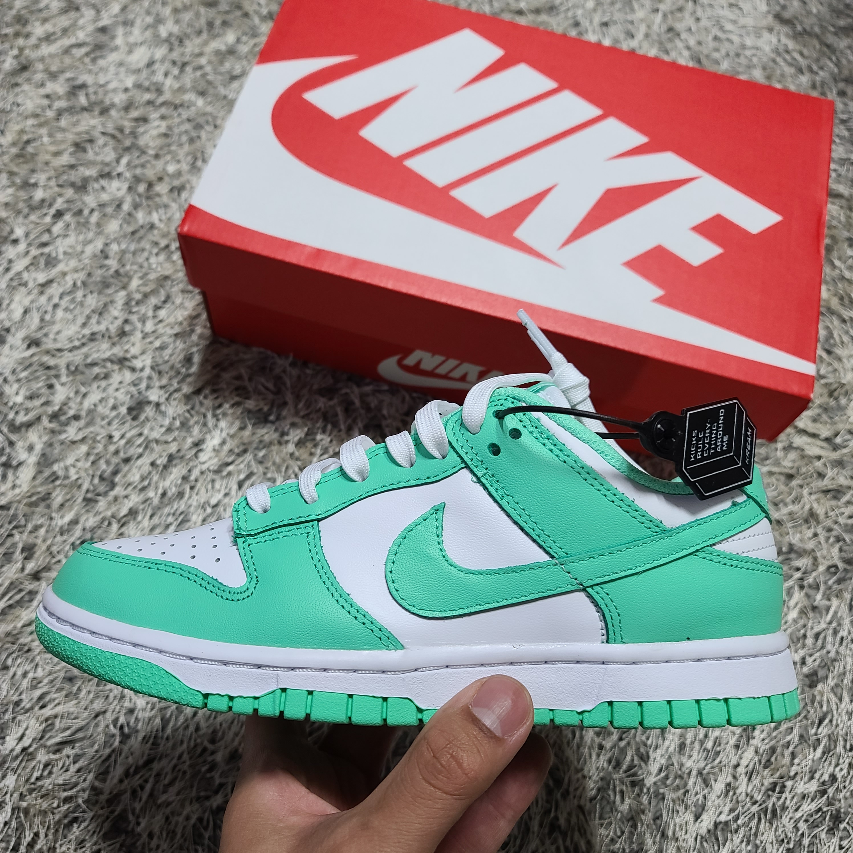 (W) Nike Dunk Low Green Glow 착용 스타일