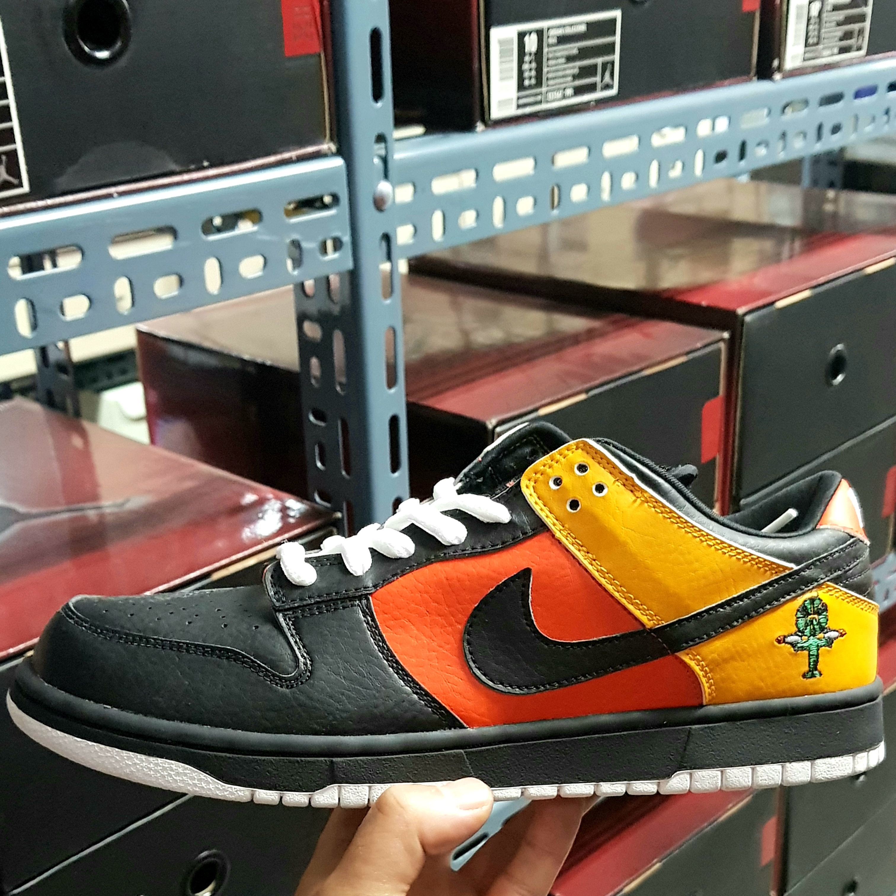 Nike Dunk SB Low Raygun 착용 스타일