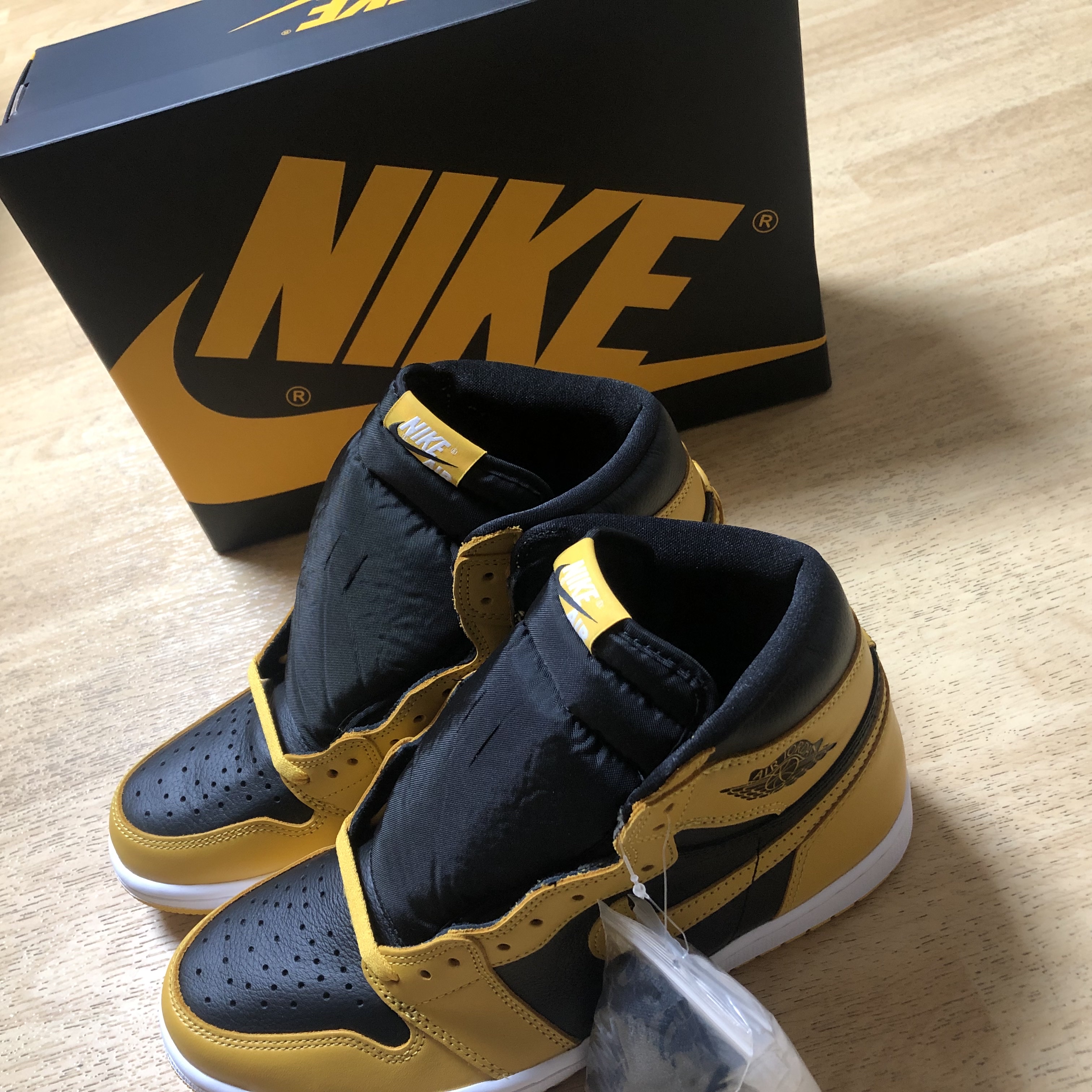 Jordan 1 Retro High OG Pollen 착용 스타일 - 4