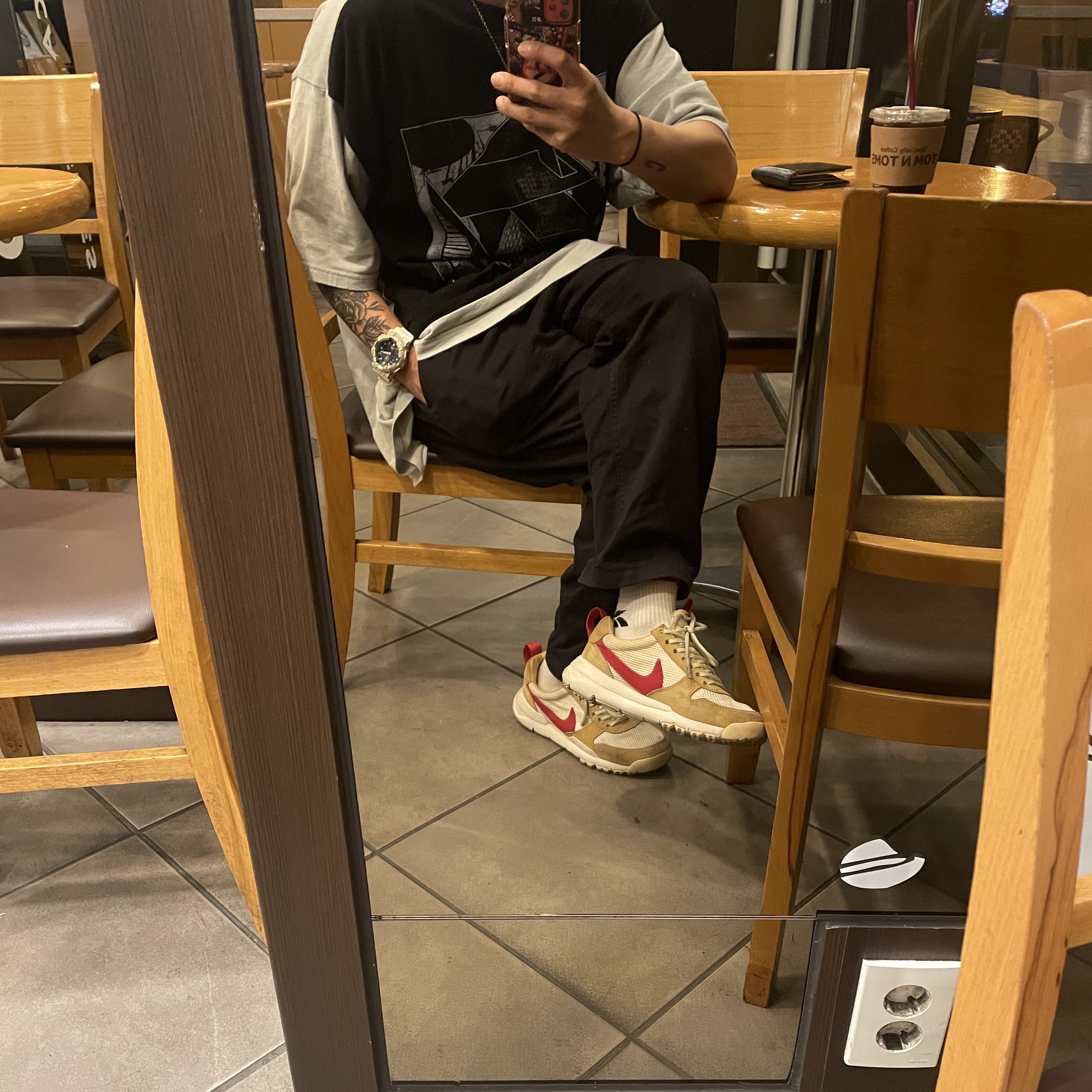 Nike x Tom Sachs Mars Yard Shoe 2.0 Space Camp 착용 스타일