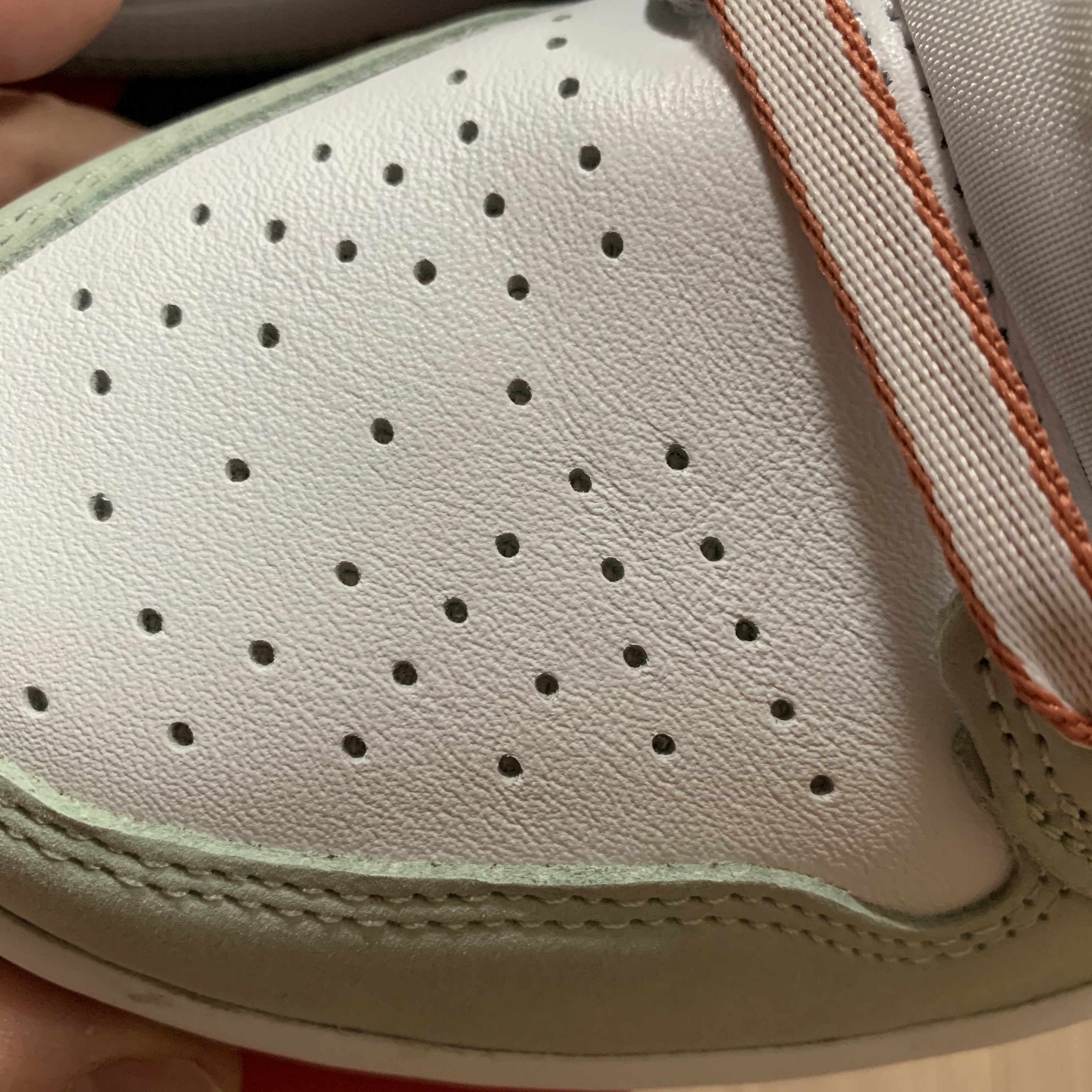 (W) Jordan 1 Retro High OG Seafoam 착용 스타일 - 2