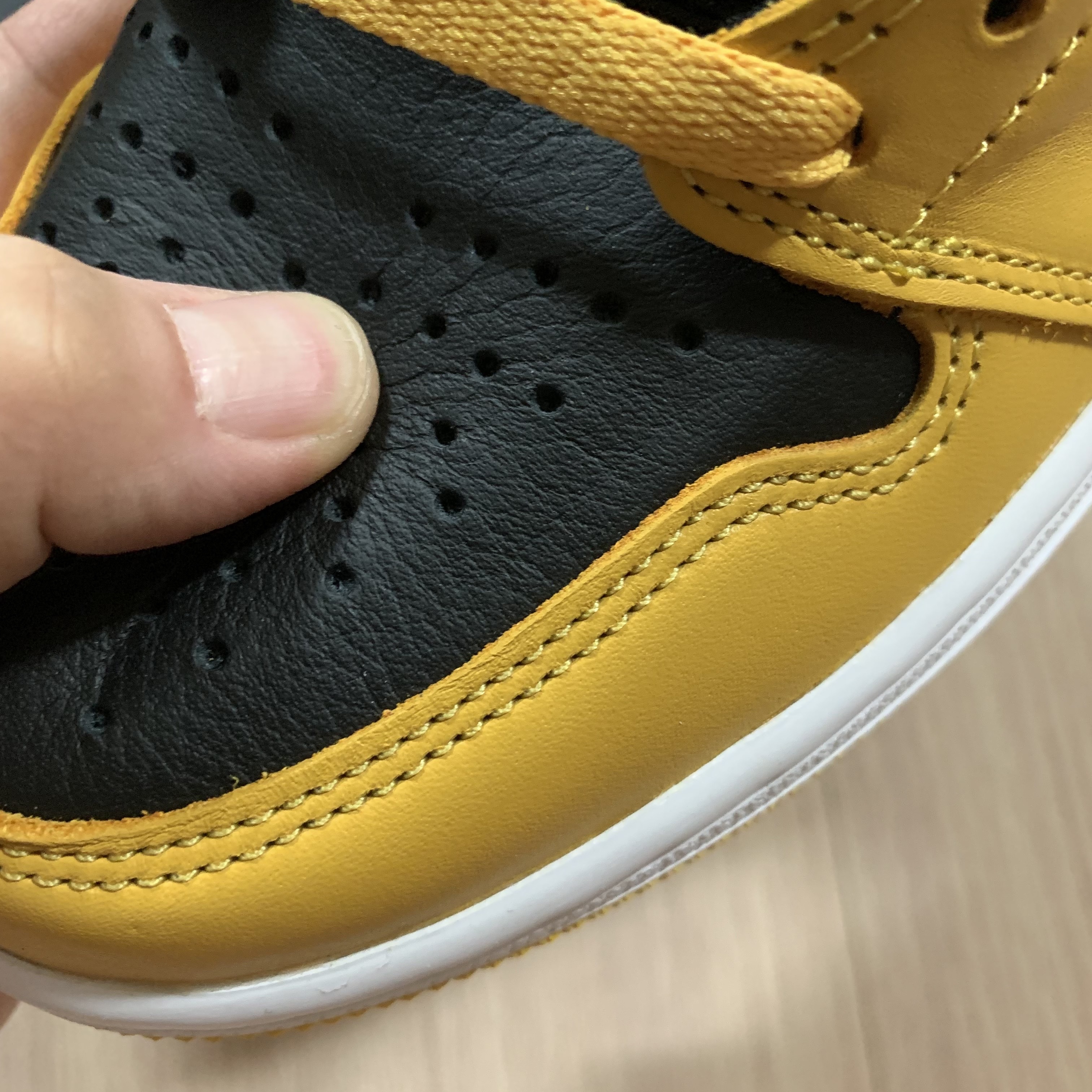 Jordan 1 Retro High OG Pollen 착용 스타일 - 2