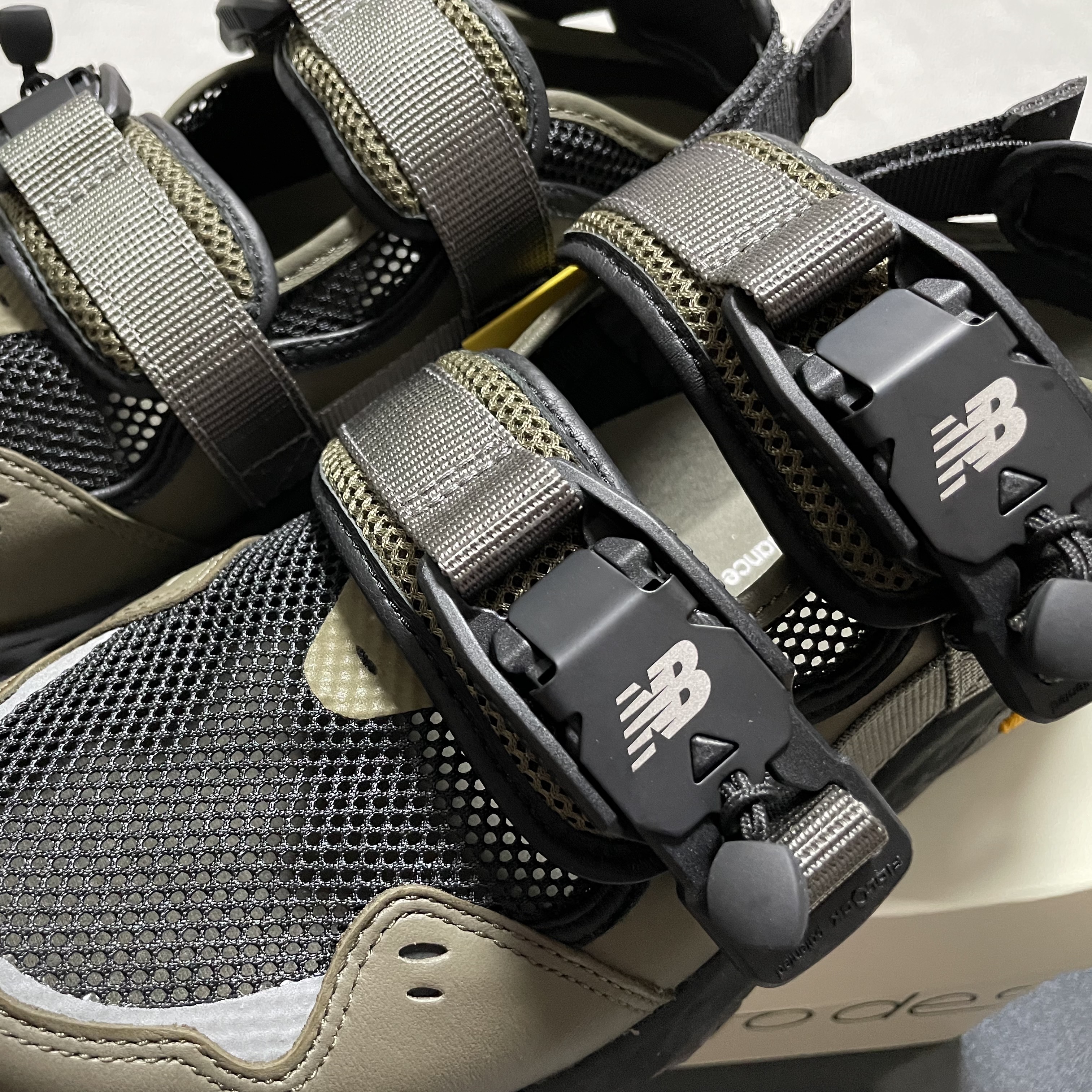 New Balance x Tokyo Design Studio x Snow Peak Niobium Concept 2 착용 스타일 - 1