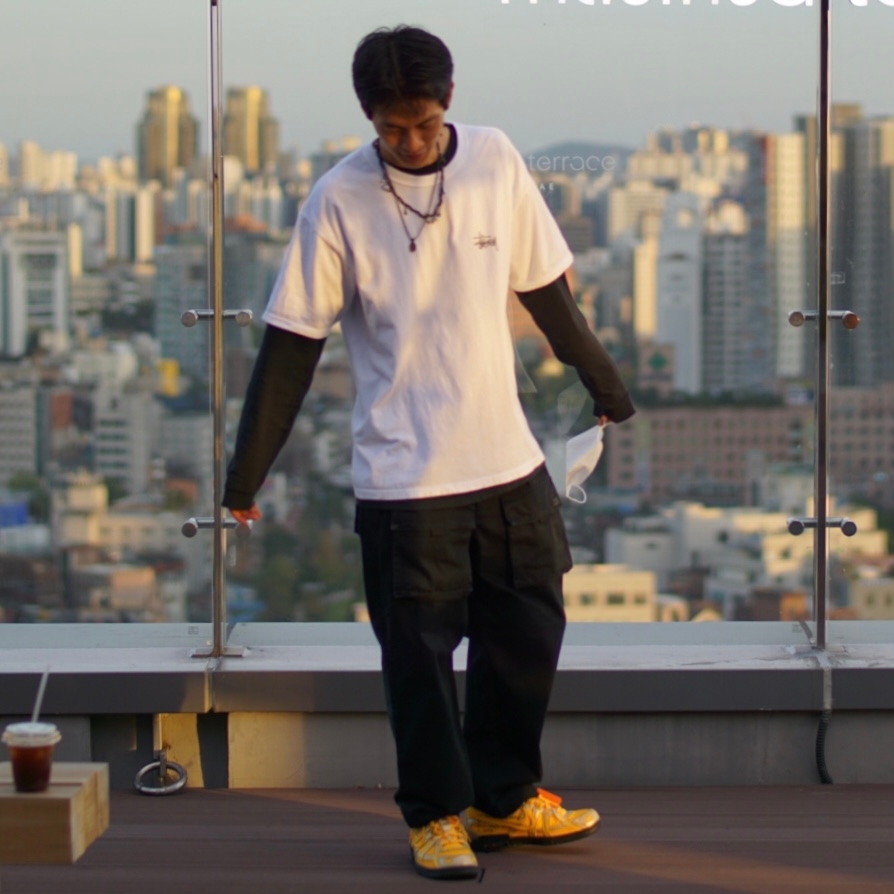 Nike x Off-White Air Rubber Dunk University Gold 착용 스타일